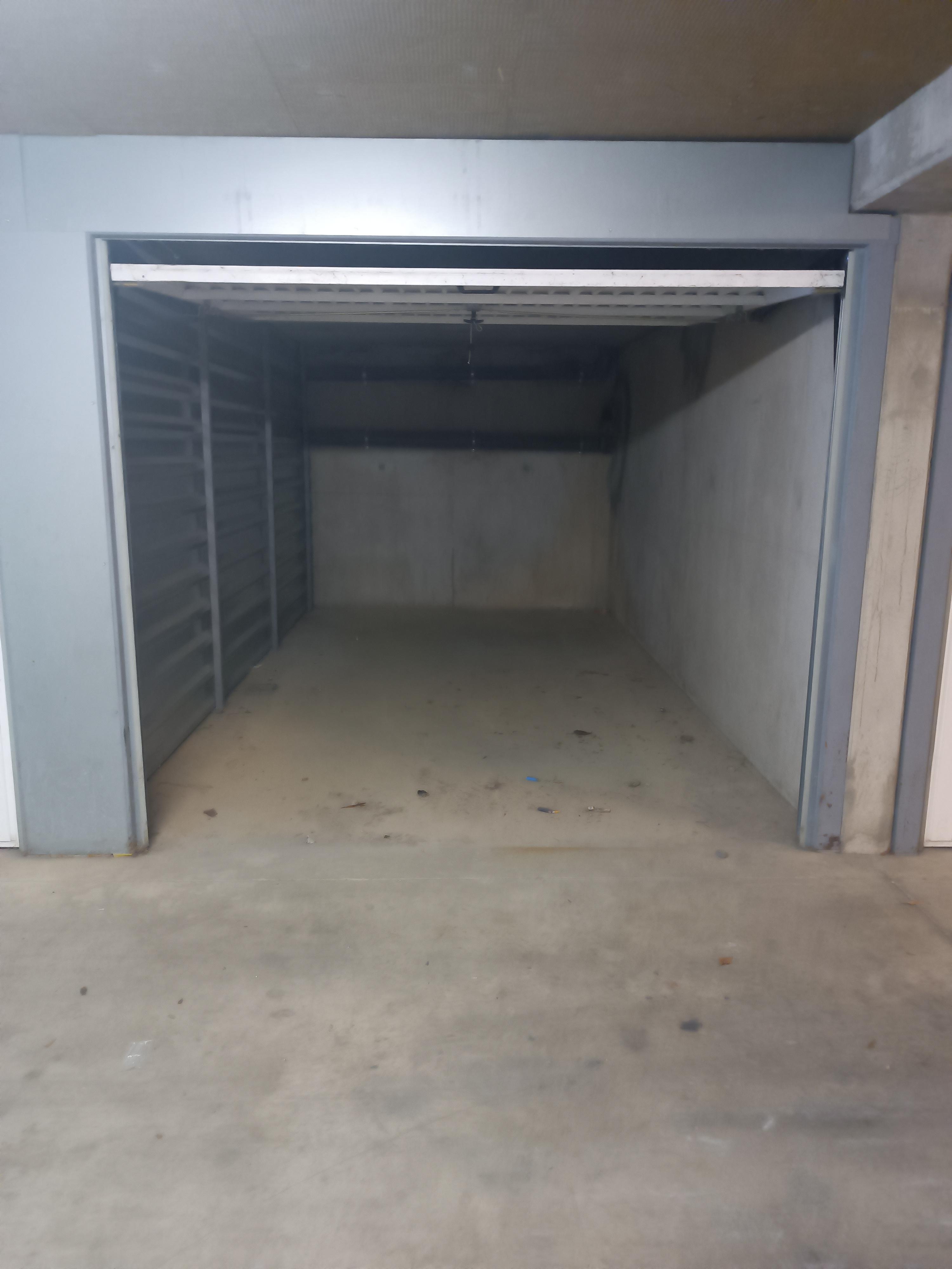 Garage/Box - 13m² à La Salvetat St Gilles