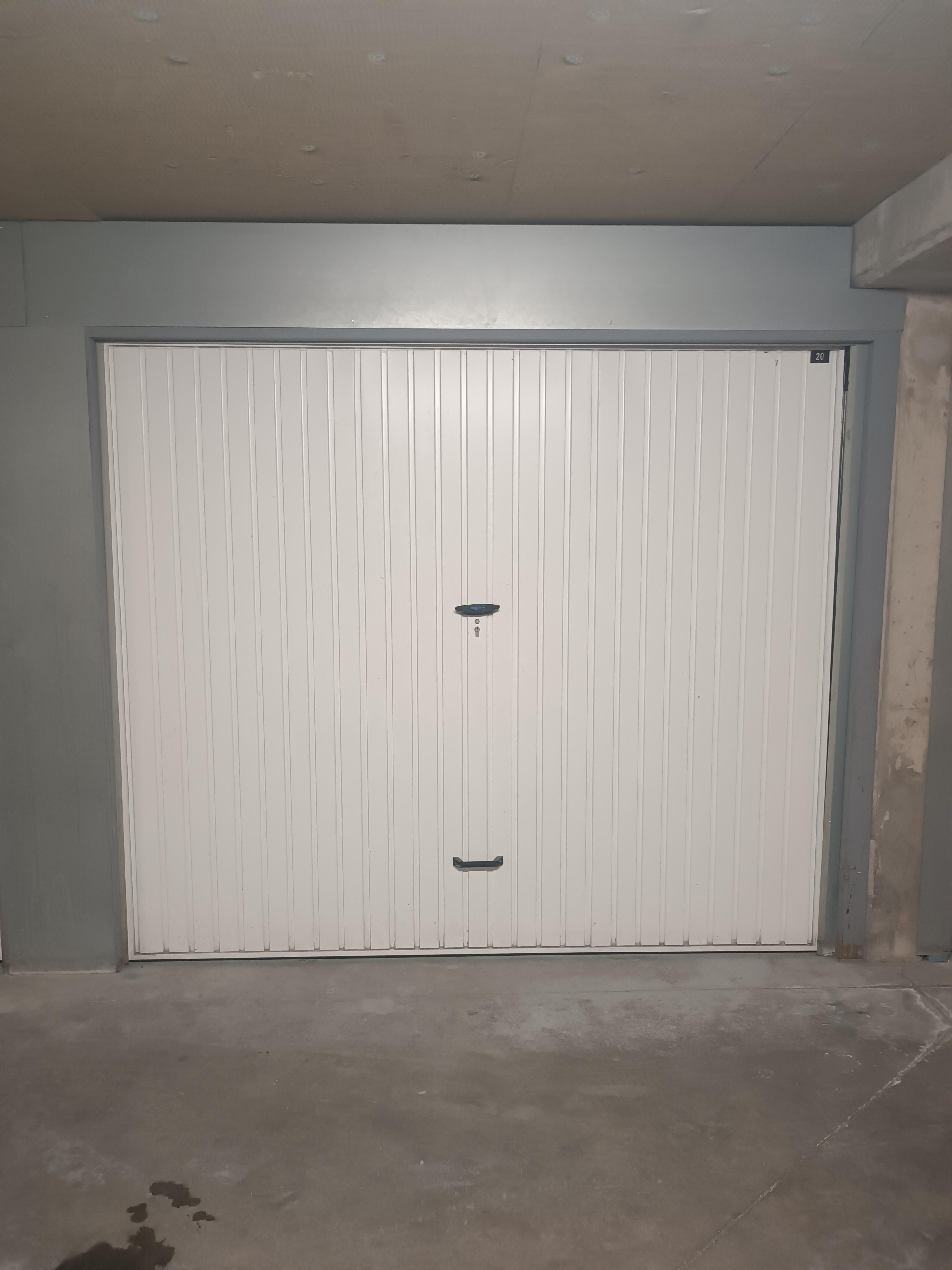 Garage/Box - 13m² à La Salvetat St Gilles