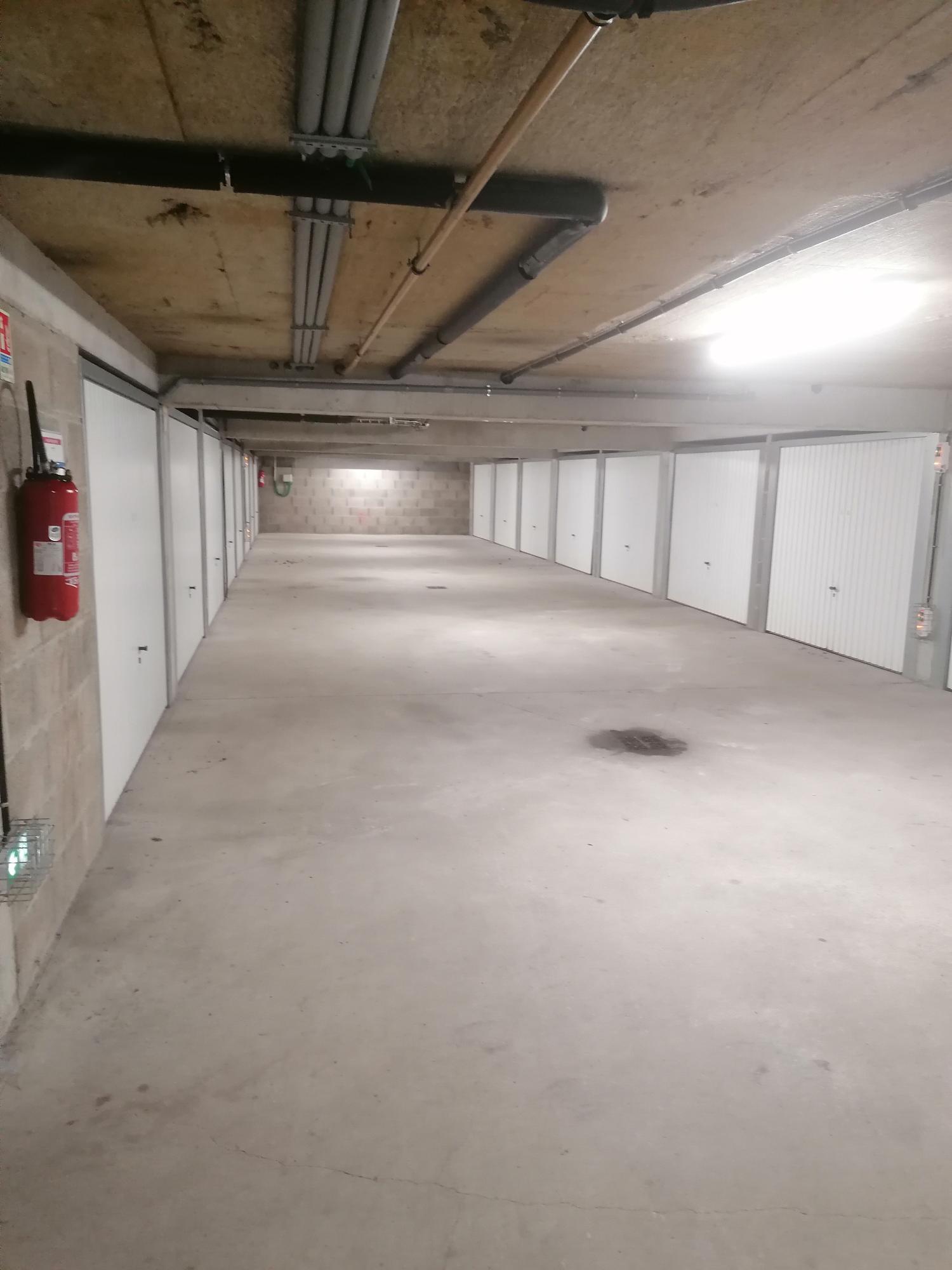 Garage/Box 13m² à Bruz