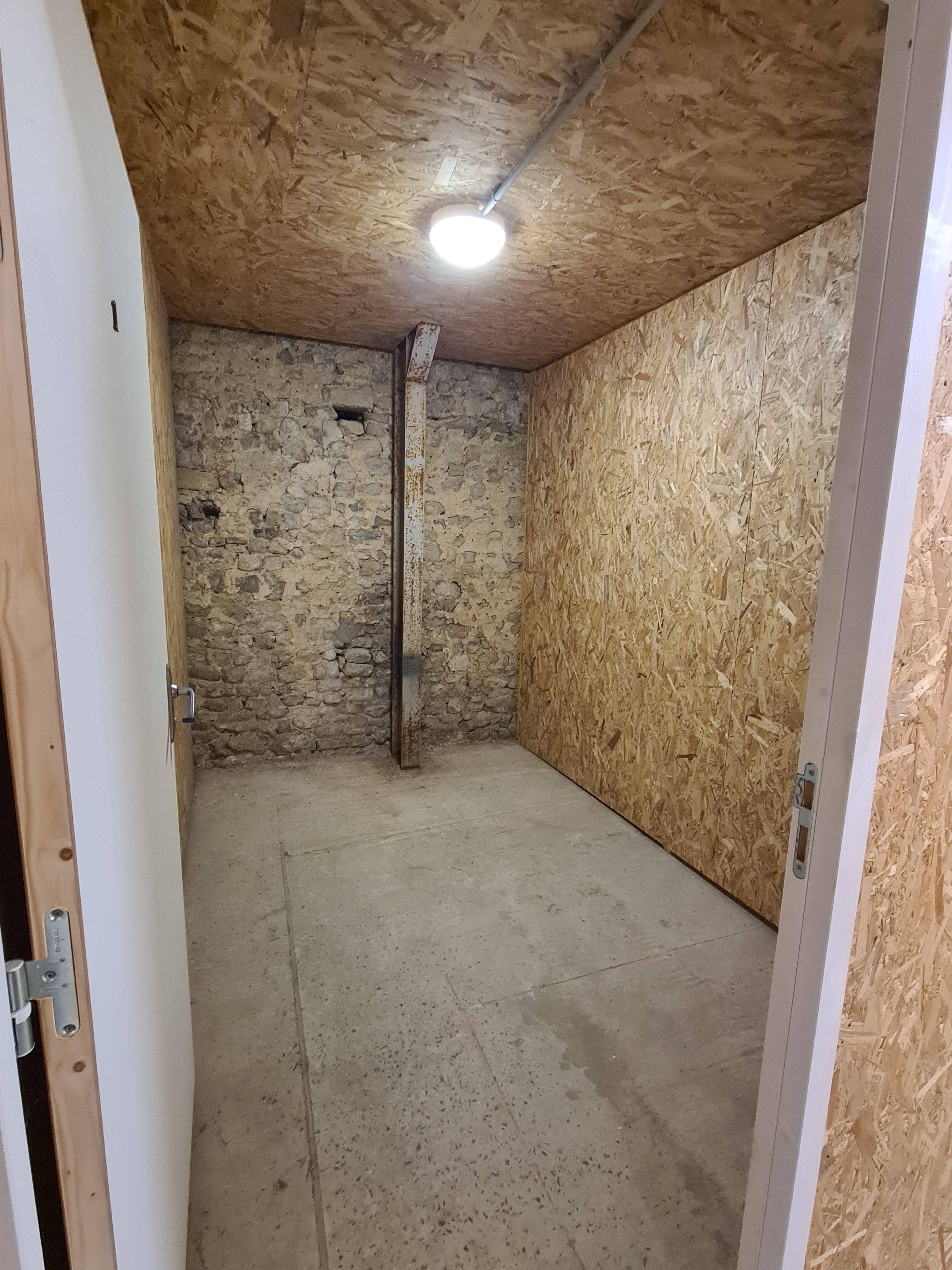 Box de stockage sécurisés - centre ville historique