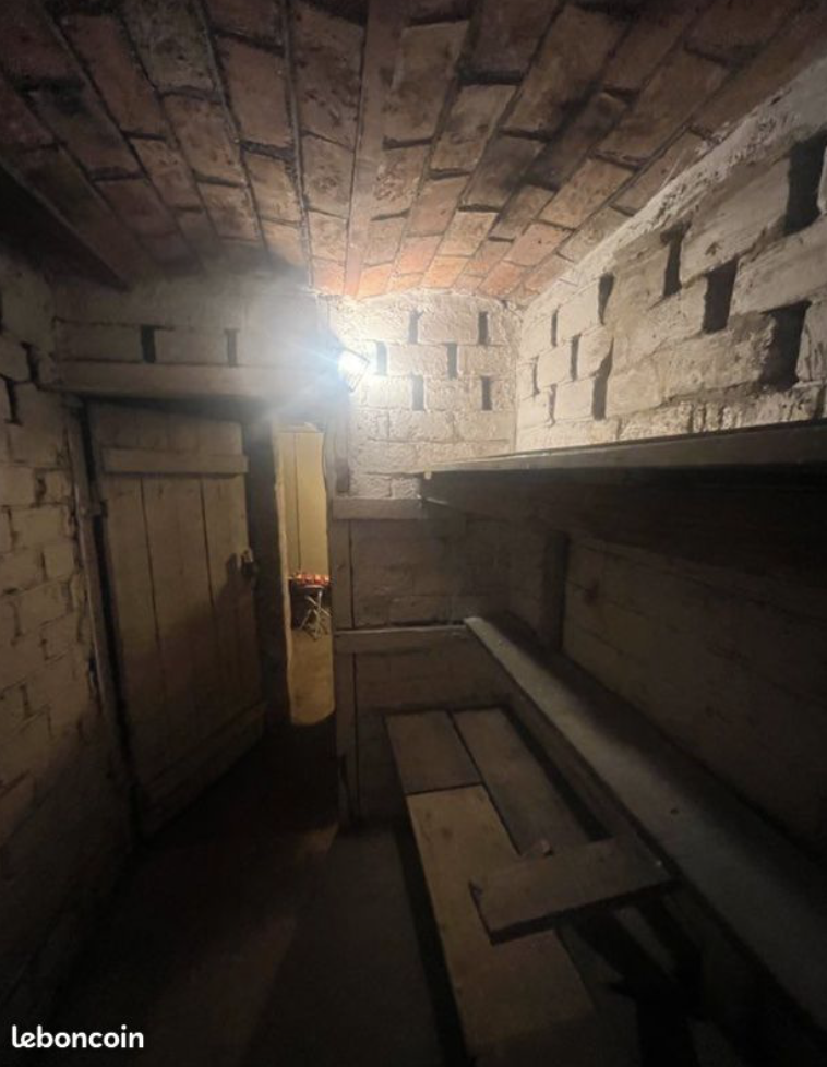 Cave saine de 4 m2 à Paris 15