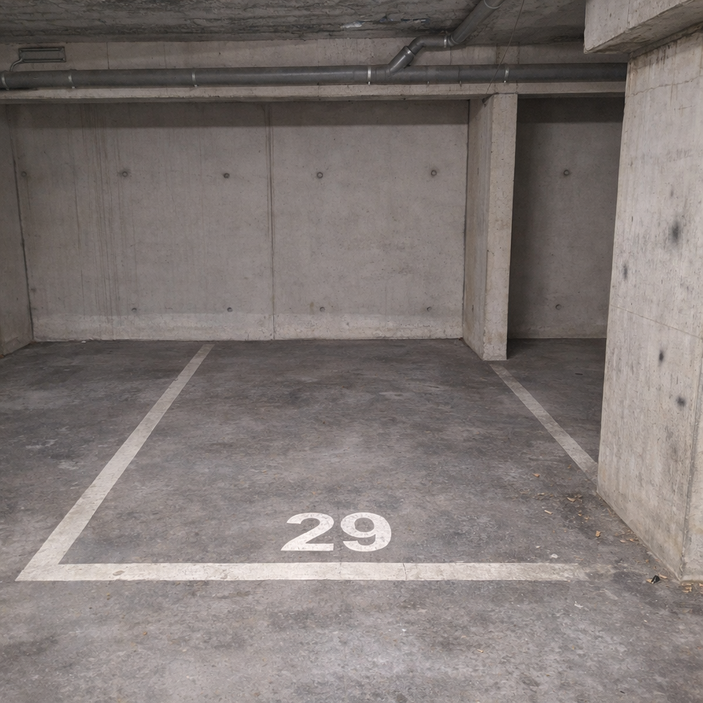 INTRA - Place de parking à louer à