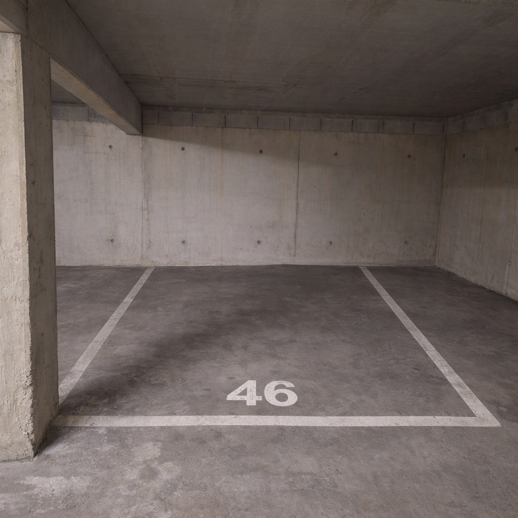 INTRA - Place de parking à louer à