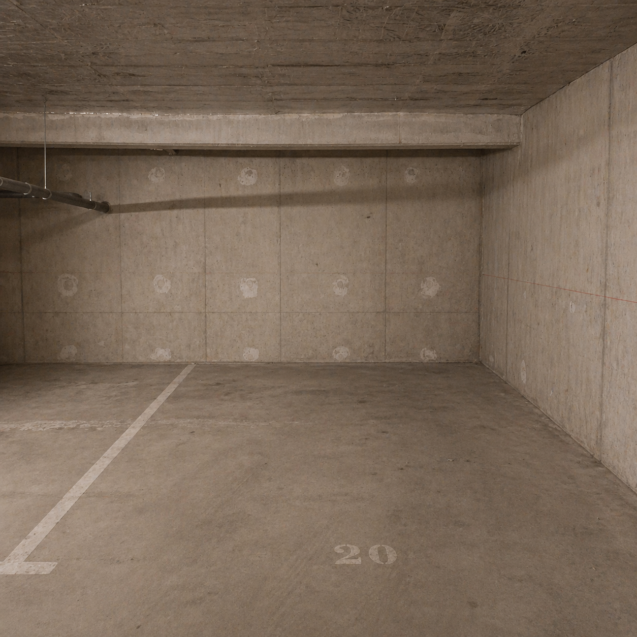 INTRA - Place de parking à louer à