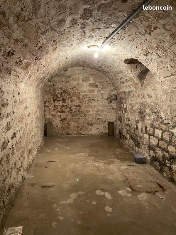 Cave 31m3/13m2, au 3 Bvd de Bonne-Nouvelle (sec,