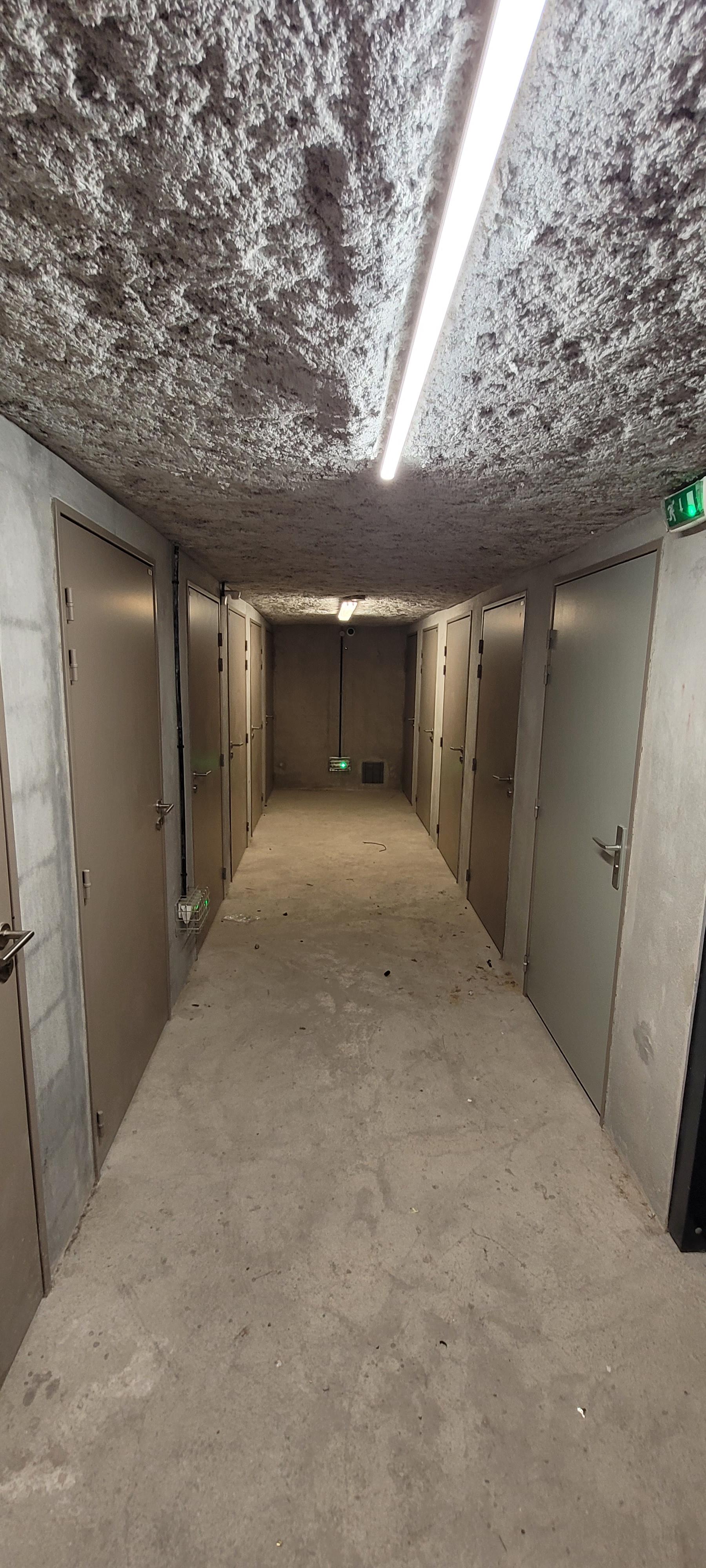 Cave de stockage située dans résidence sécurisée "Opus