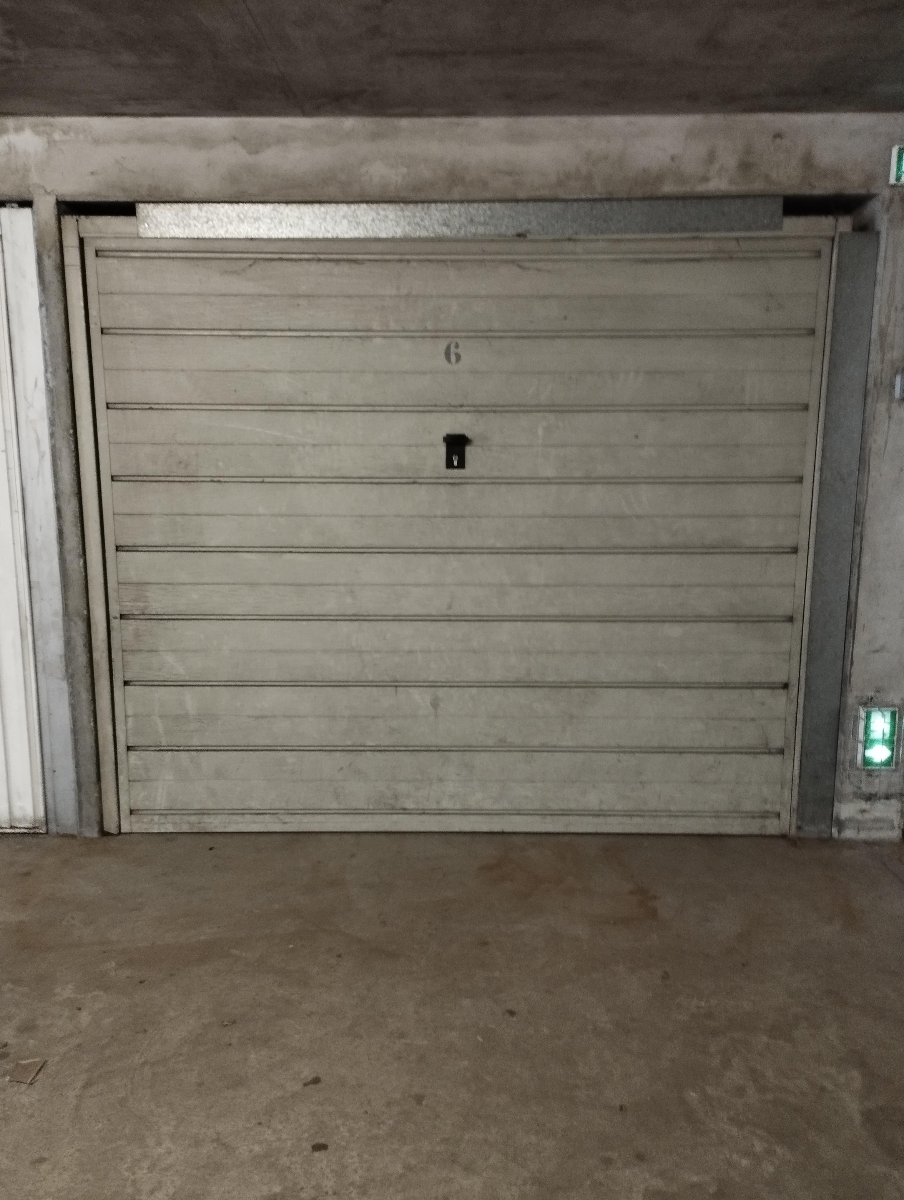 Garage/box 13m² à Bron