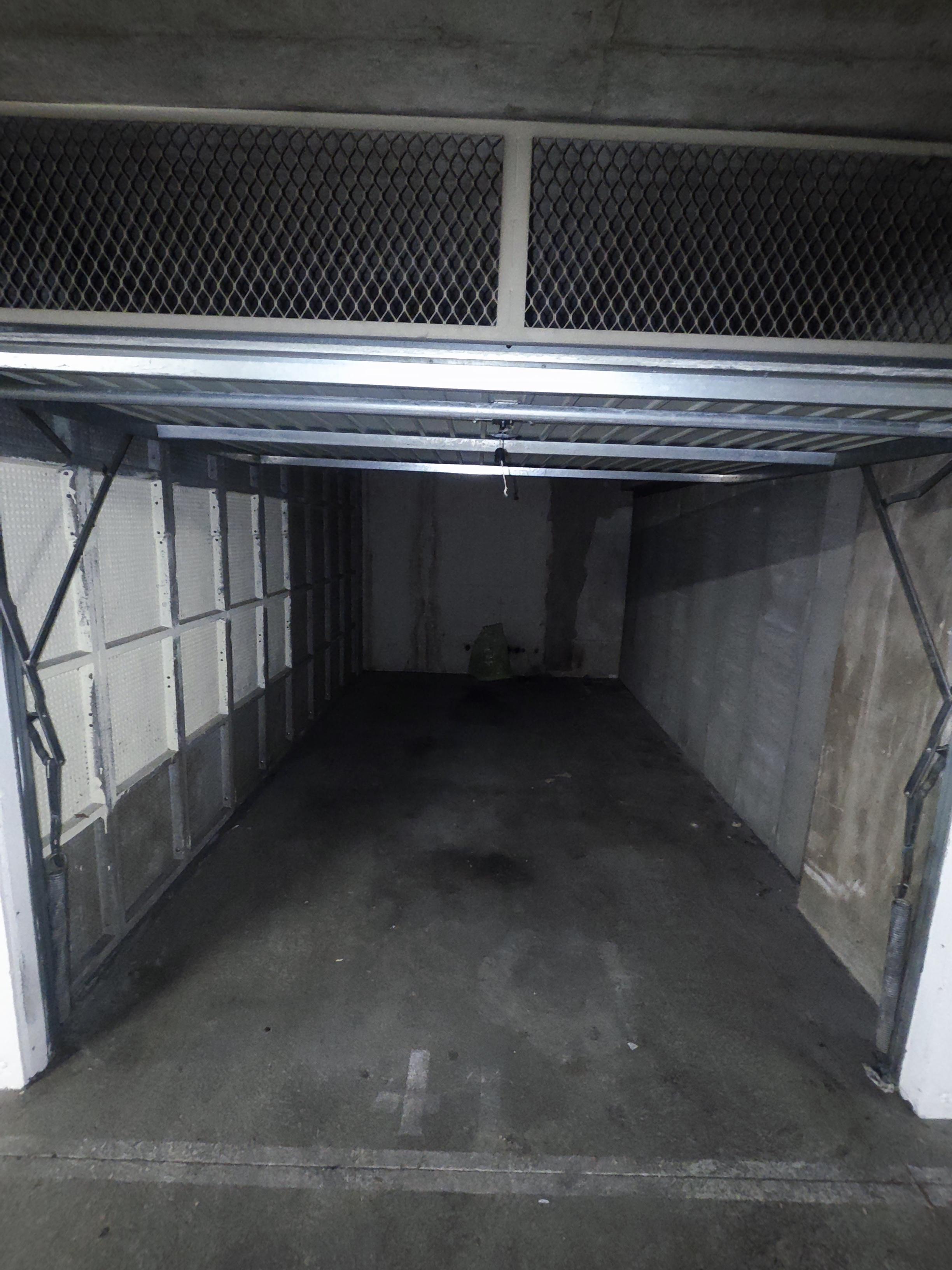 Garage/Box 13m² à Paris 13ème