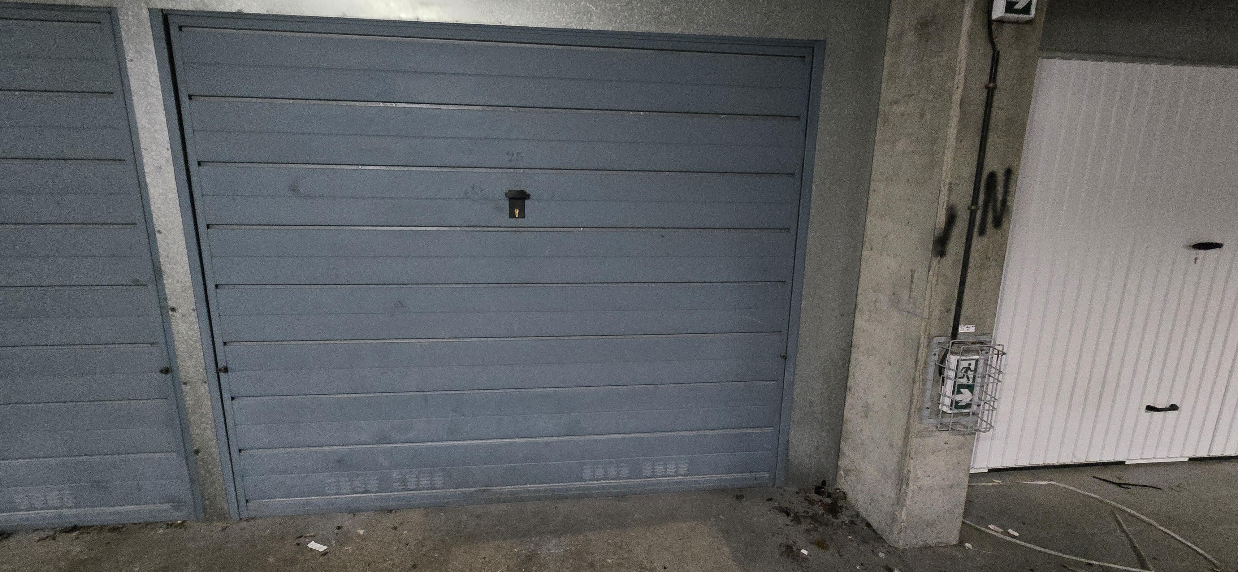 Garage fermé en sous-sol à Evreux
