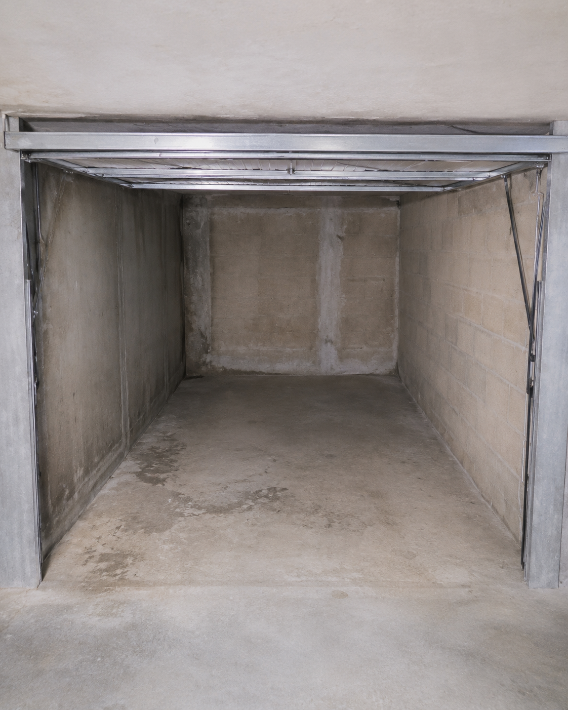 Garage/Box 13m² à Mordelles