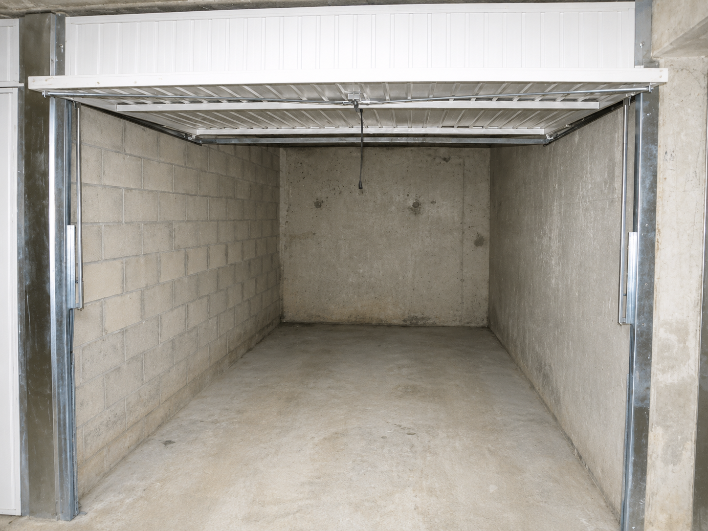 Box, garage fermé en sous sol à proximité