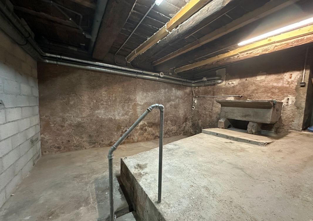 Atelier/espace de stockage/Local surface 45 m²