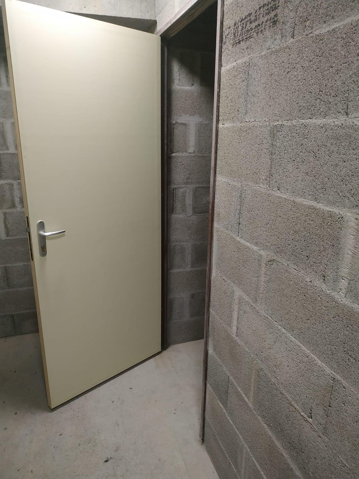 Cave, box, local stockage sec et propre