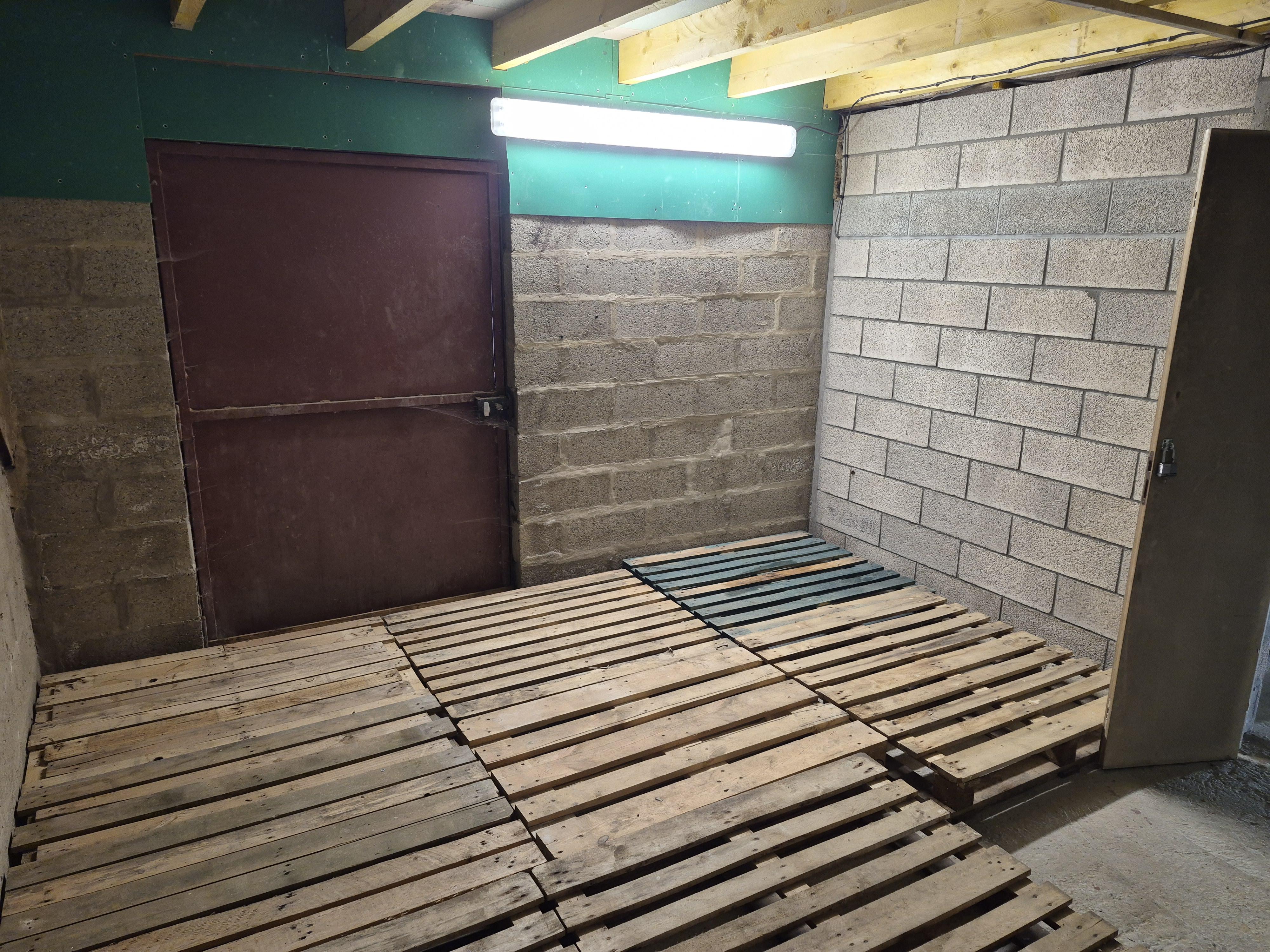 Box de stockage. 15 m2 Fruges