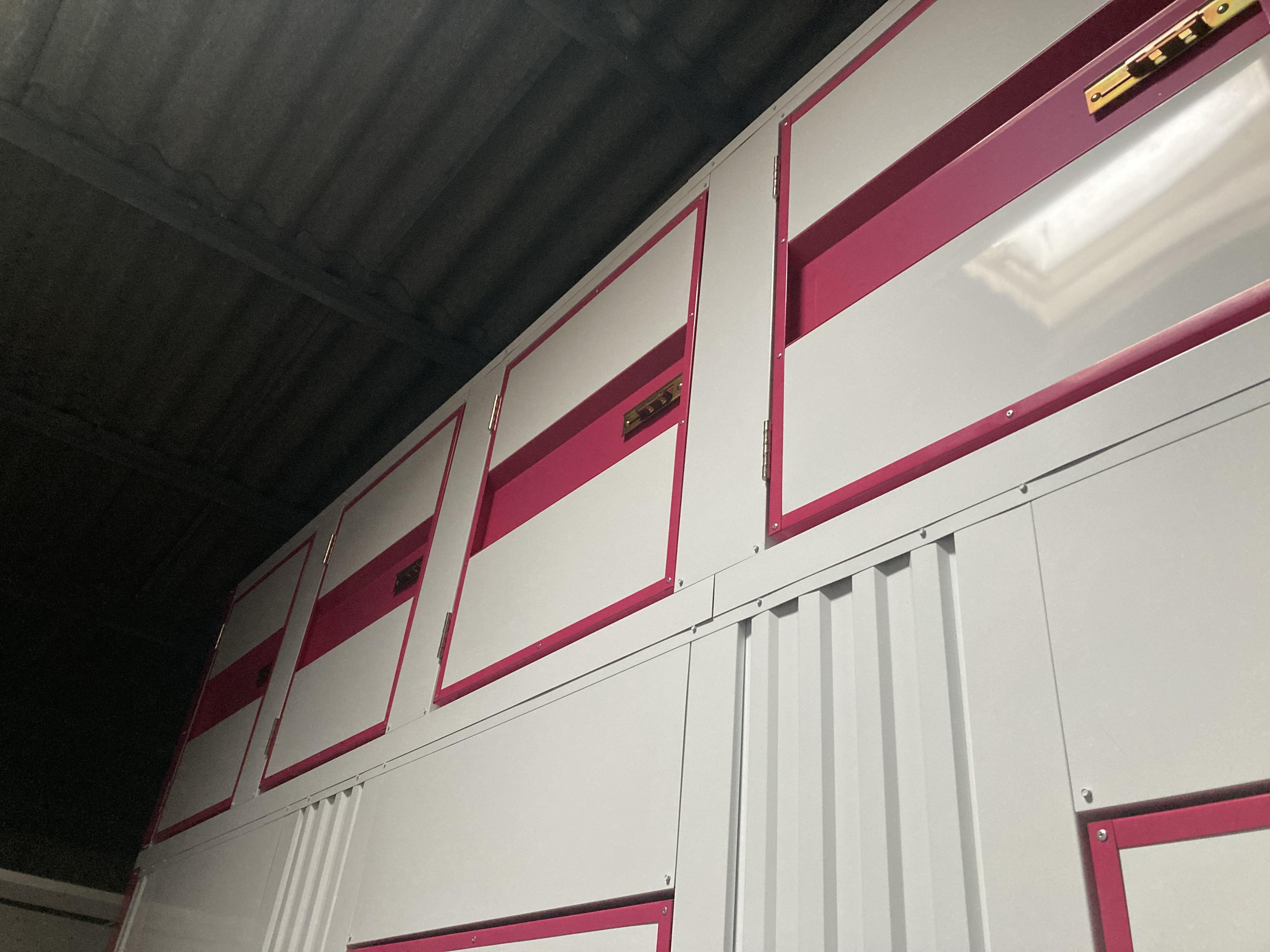 Box de stockage gardé et sécurisé dit "top