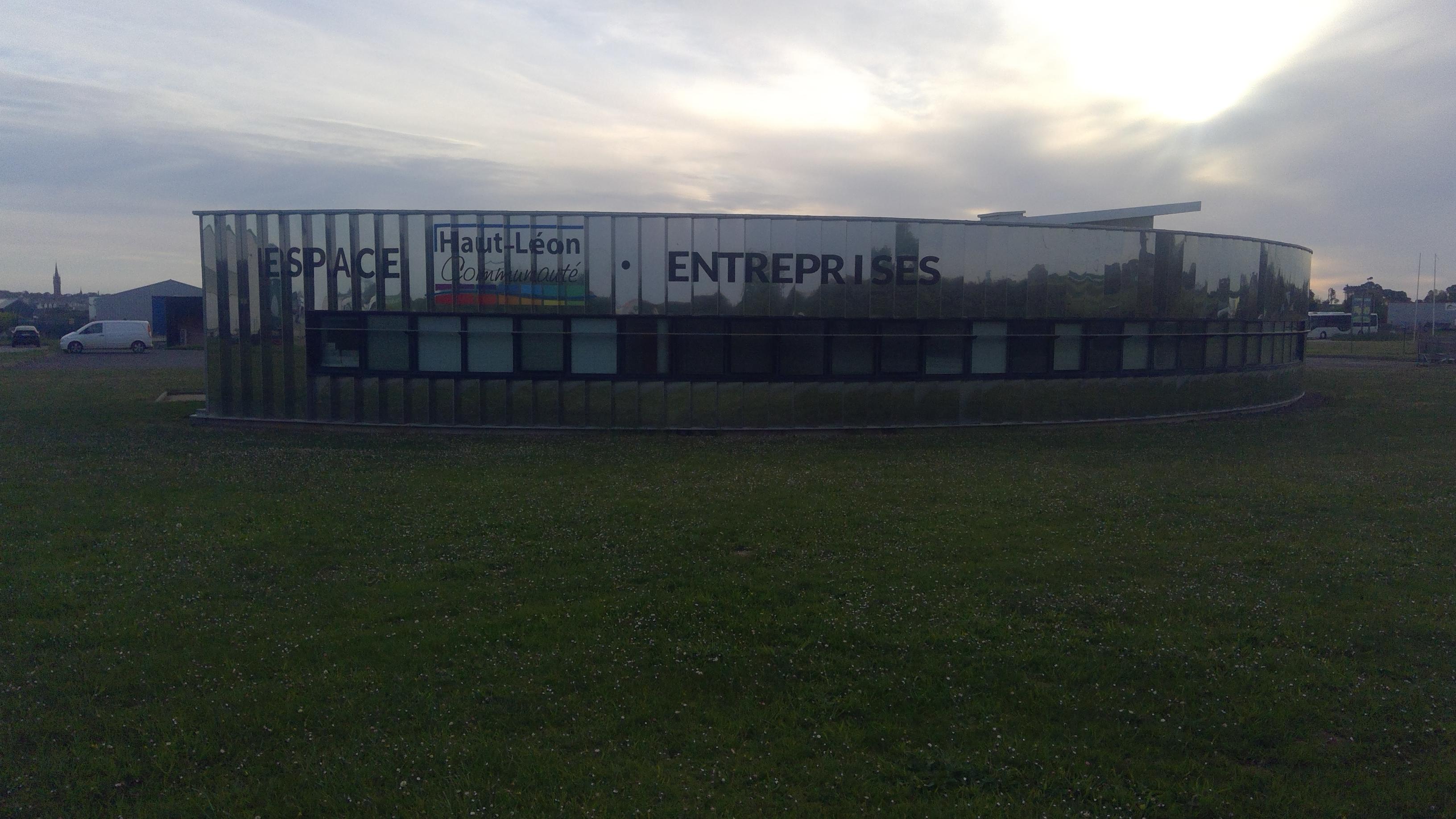 Atelier entrepôt de stockage avec visibilité