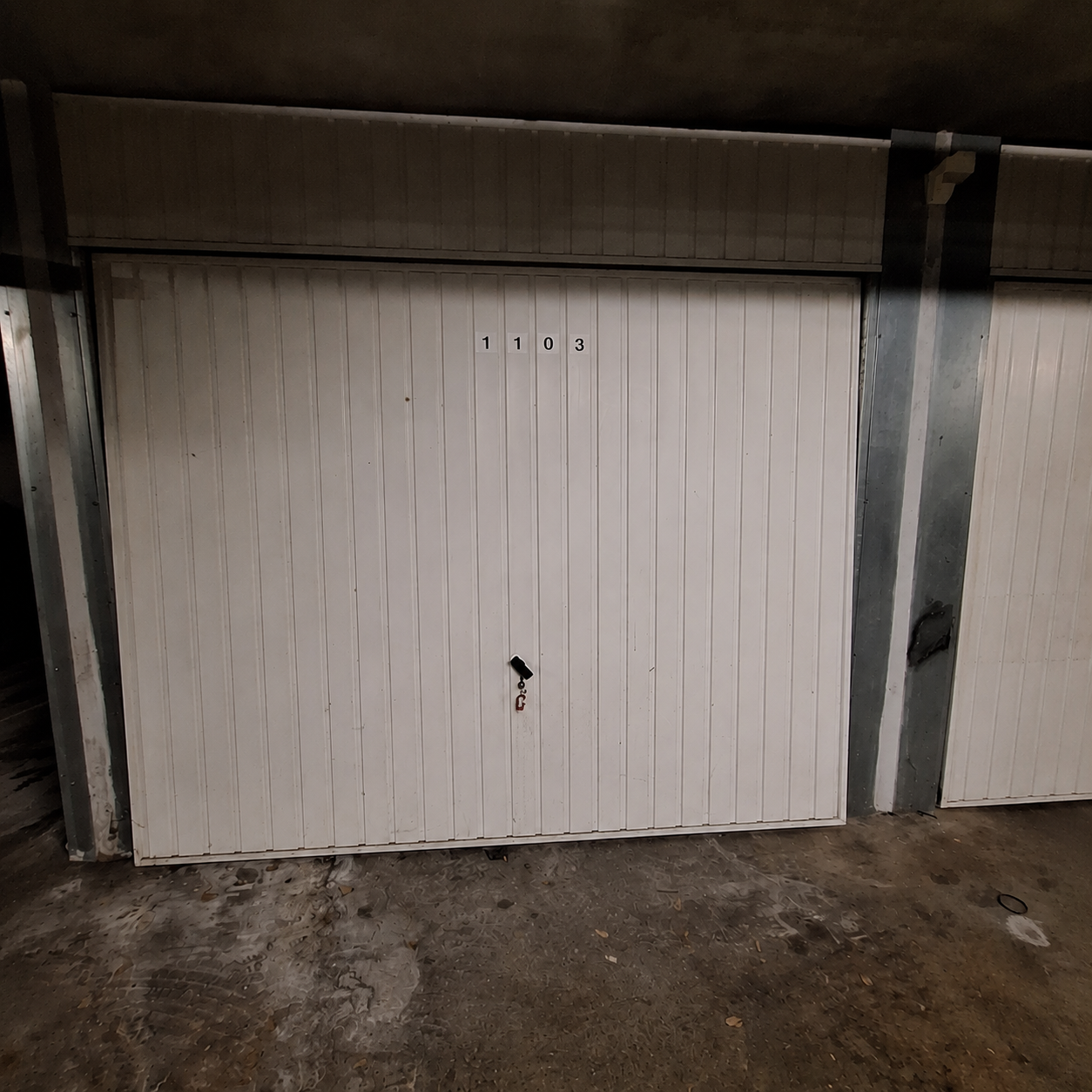 Garage/Box 14 m2 à Bordeaux