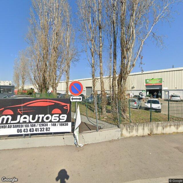 stockage sécurisé - 20m2- Proche de Lyon