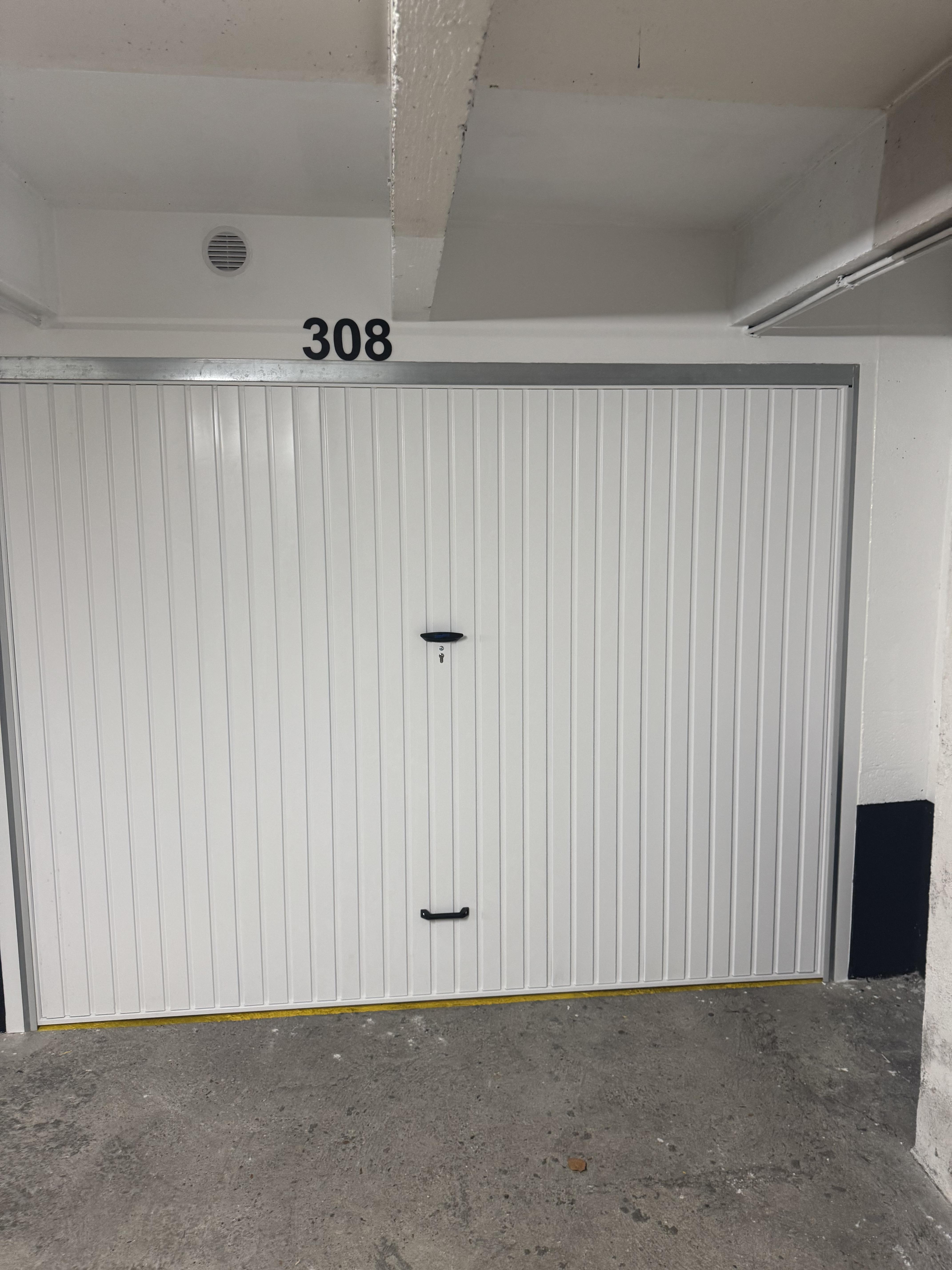 Box n° 308 - 17m² - Rue de