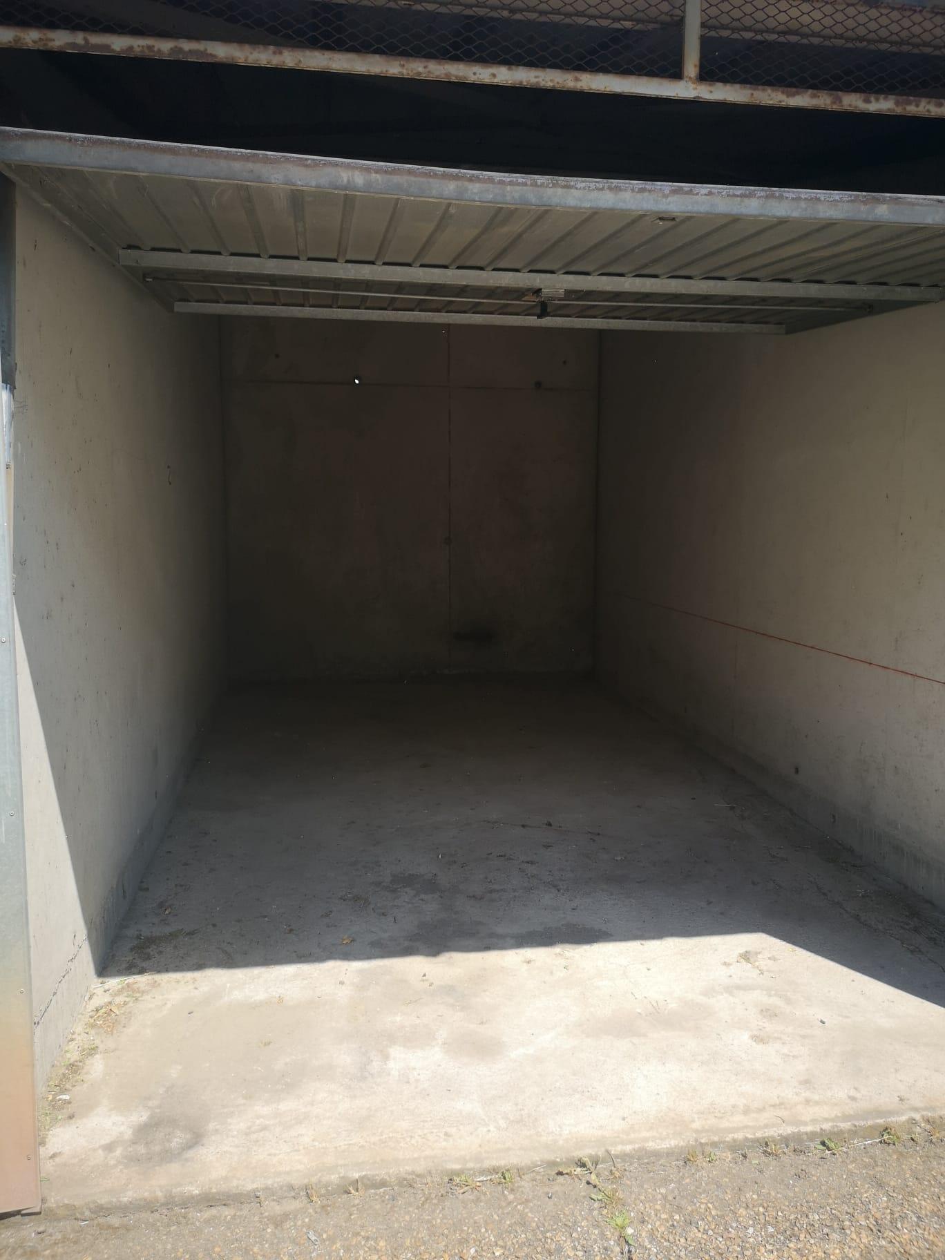 Garage/Box - 13m² à Nîmes