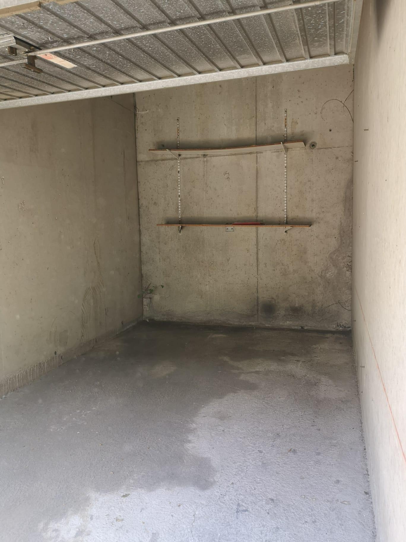 Garage/Box - 13m² à Nîmes