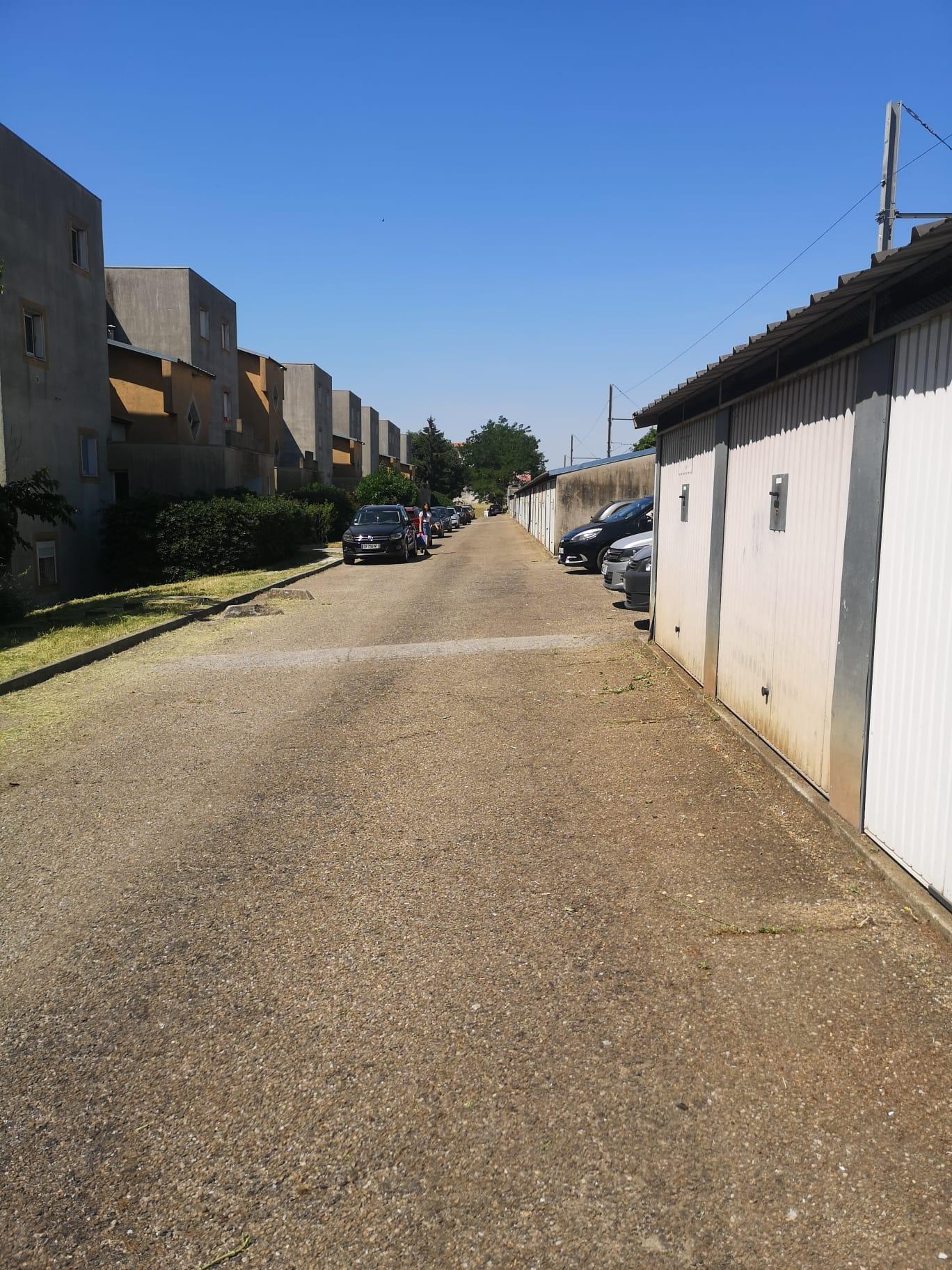 Garage/Box - 13m² à Nîmes