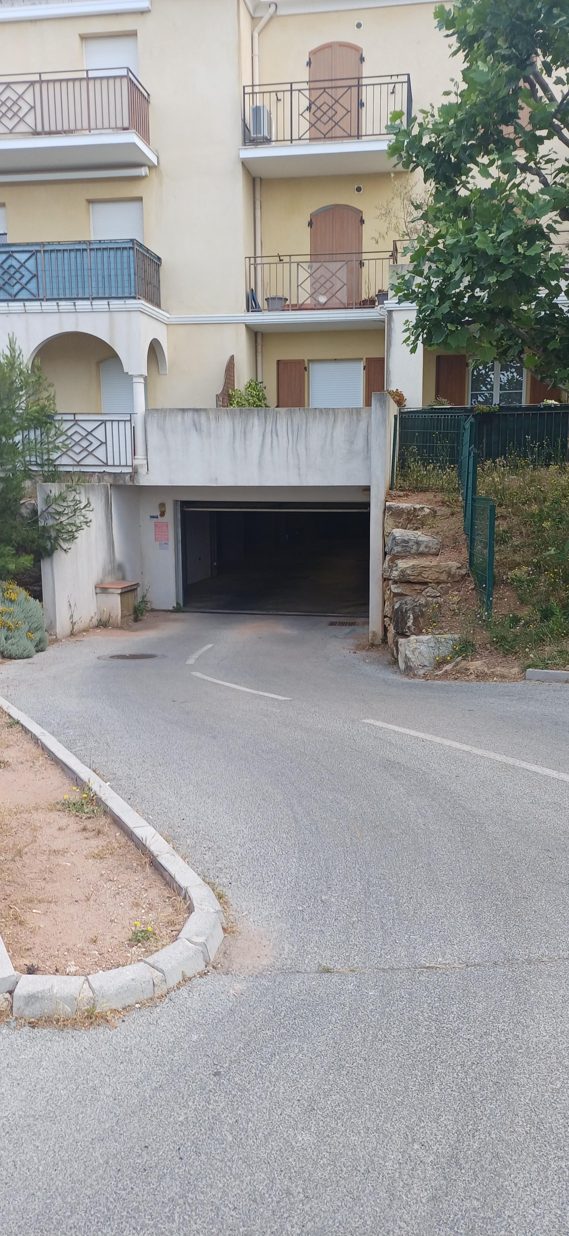 Parking 13m² à Roquebrune-sur-Argens