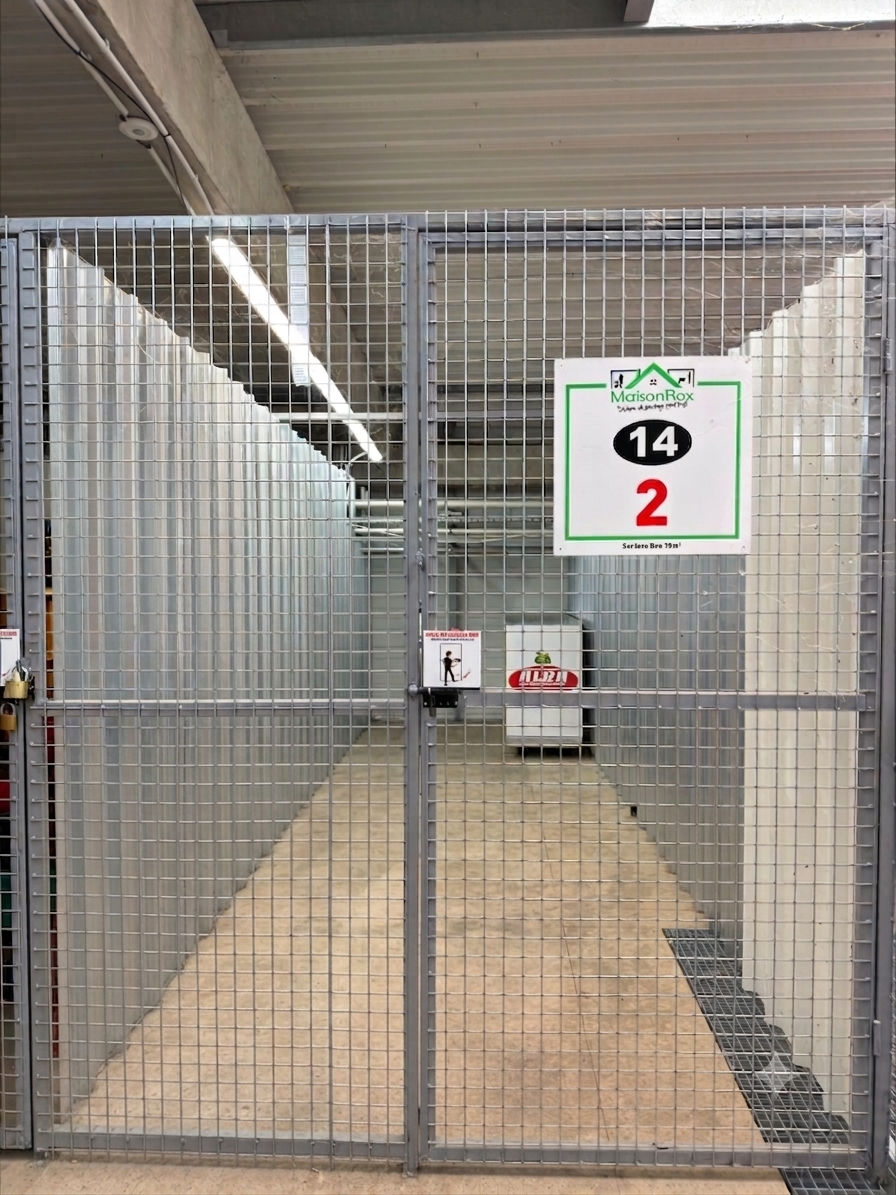 Box de 14m2 à Stains 93