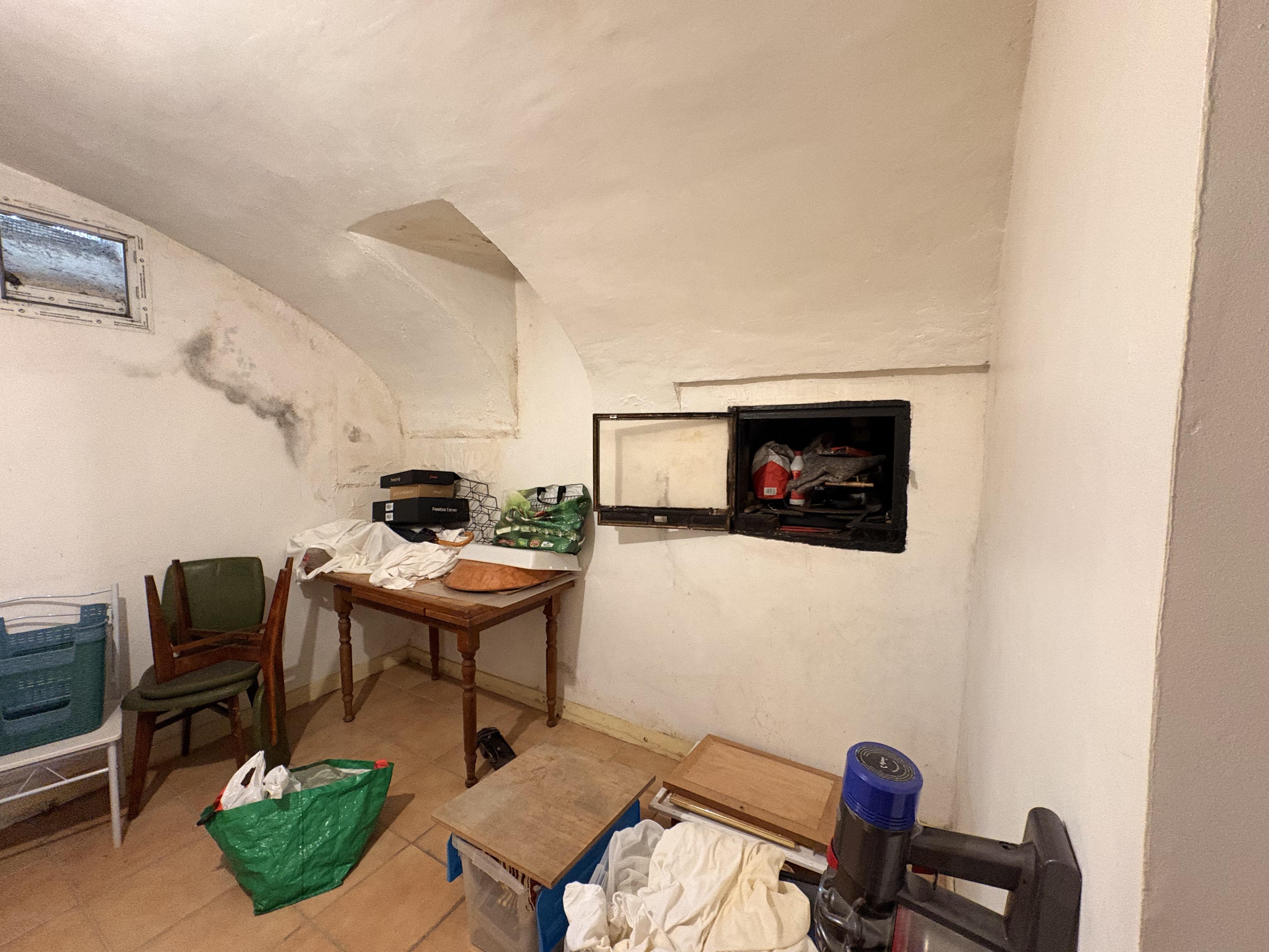 Cave - 12m2