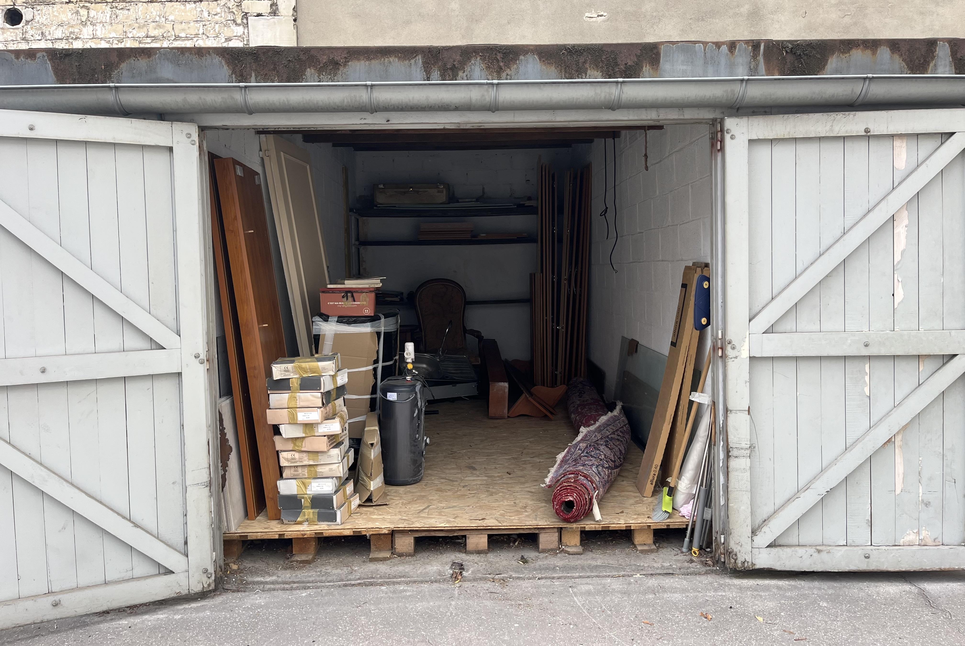 Box privatif sécurisé 11 m² – Stockage –