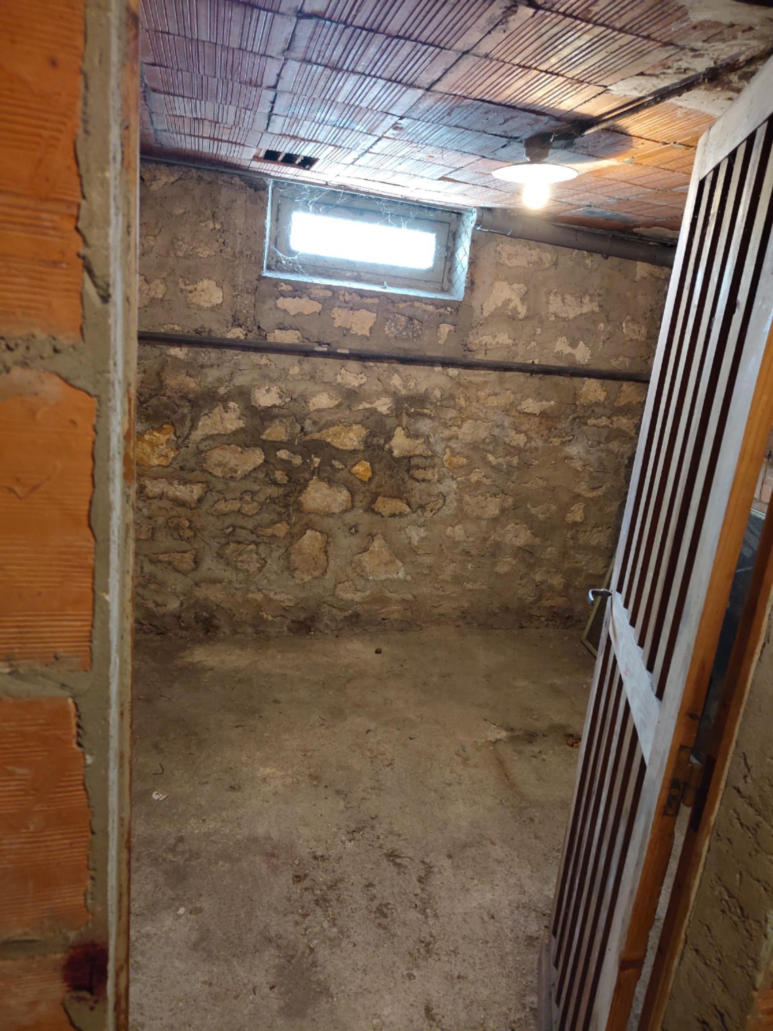 Cave sécurisée à ventilation naturelle - 6,25 m²