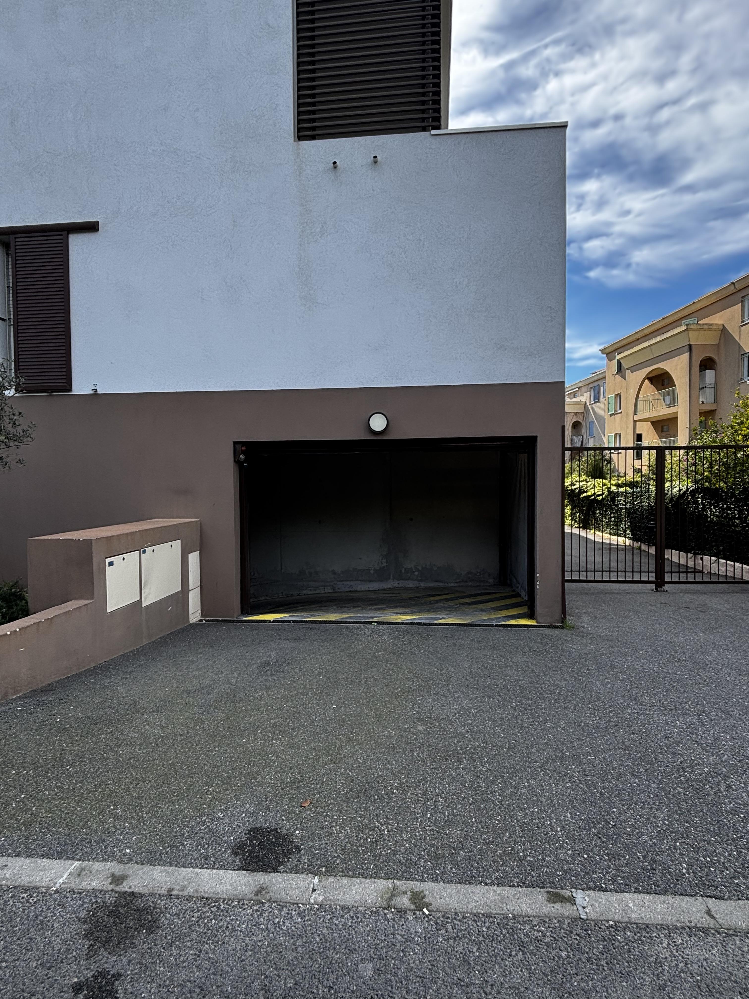 Parking 13m² à Sanary-sur-Mer