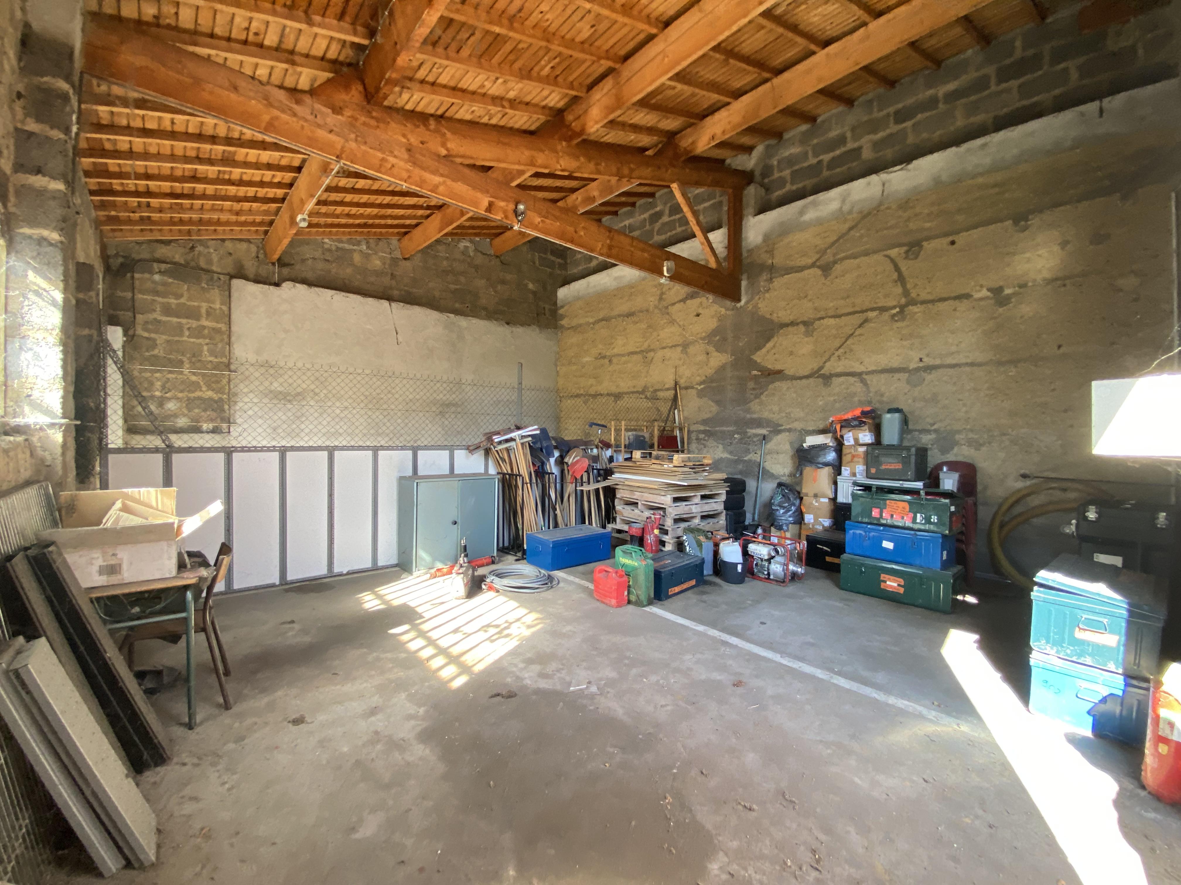 Entrepôt, hangar, garage de 65m² à louer à