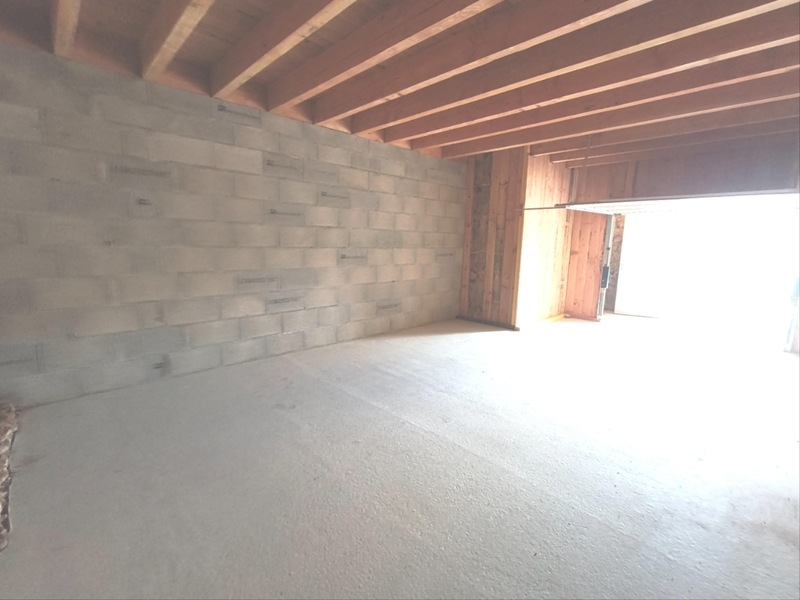 Box stockage 32 m2 grande hauteur 2,95 m
