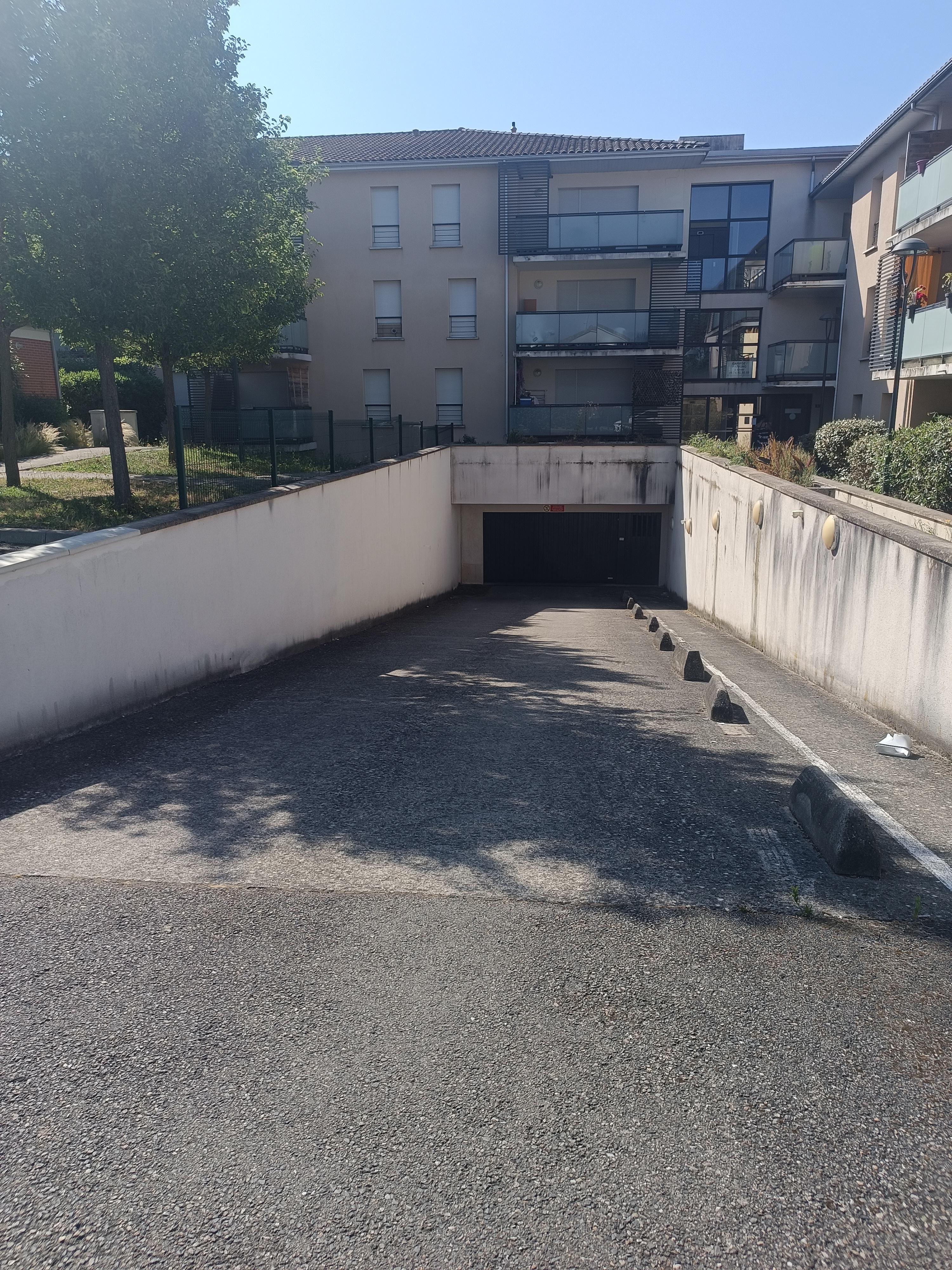 Garage 13m² à Gratentour