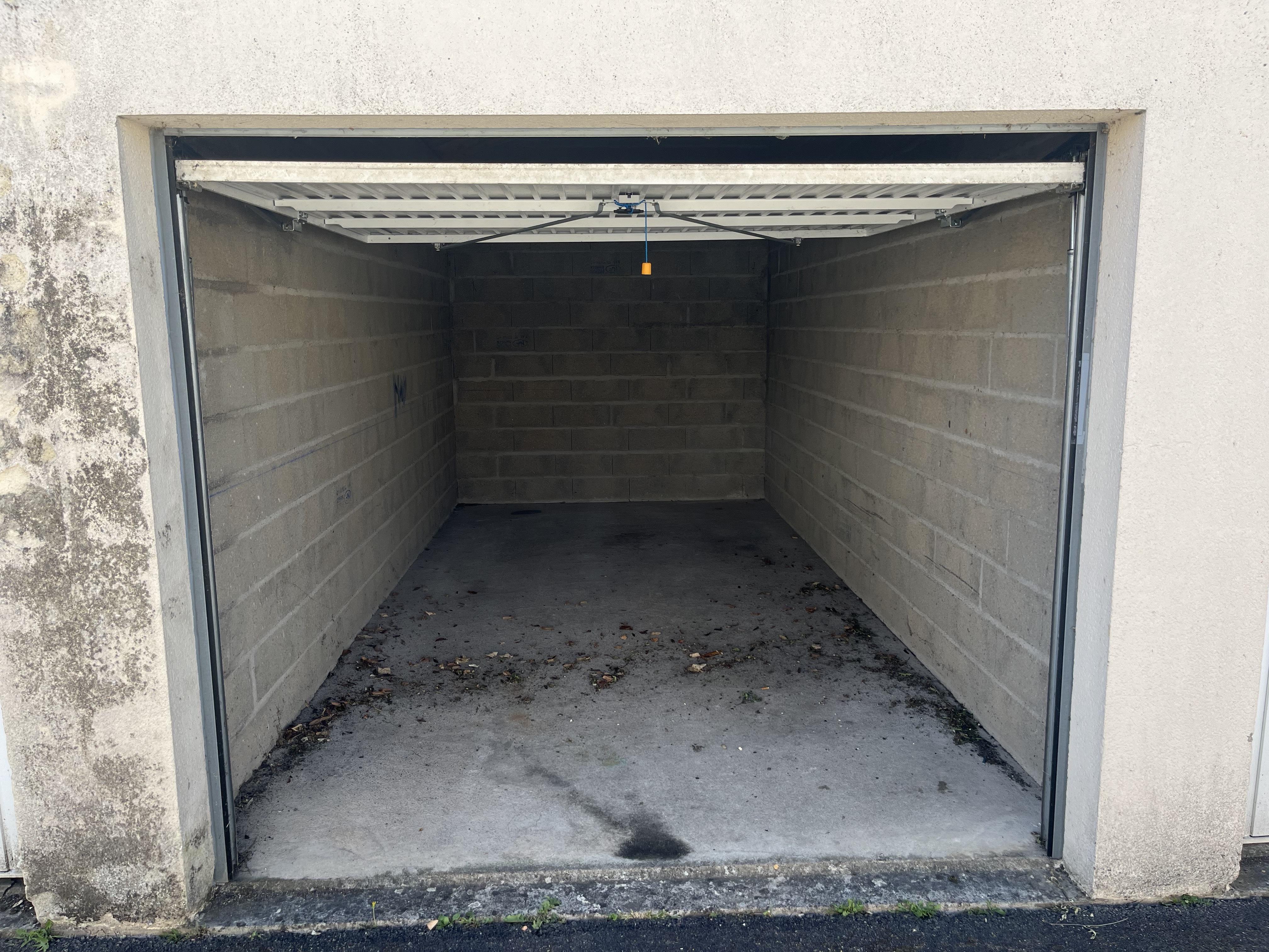Garage/Box - 15m² à Bourges
