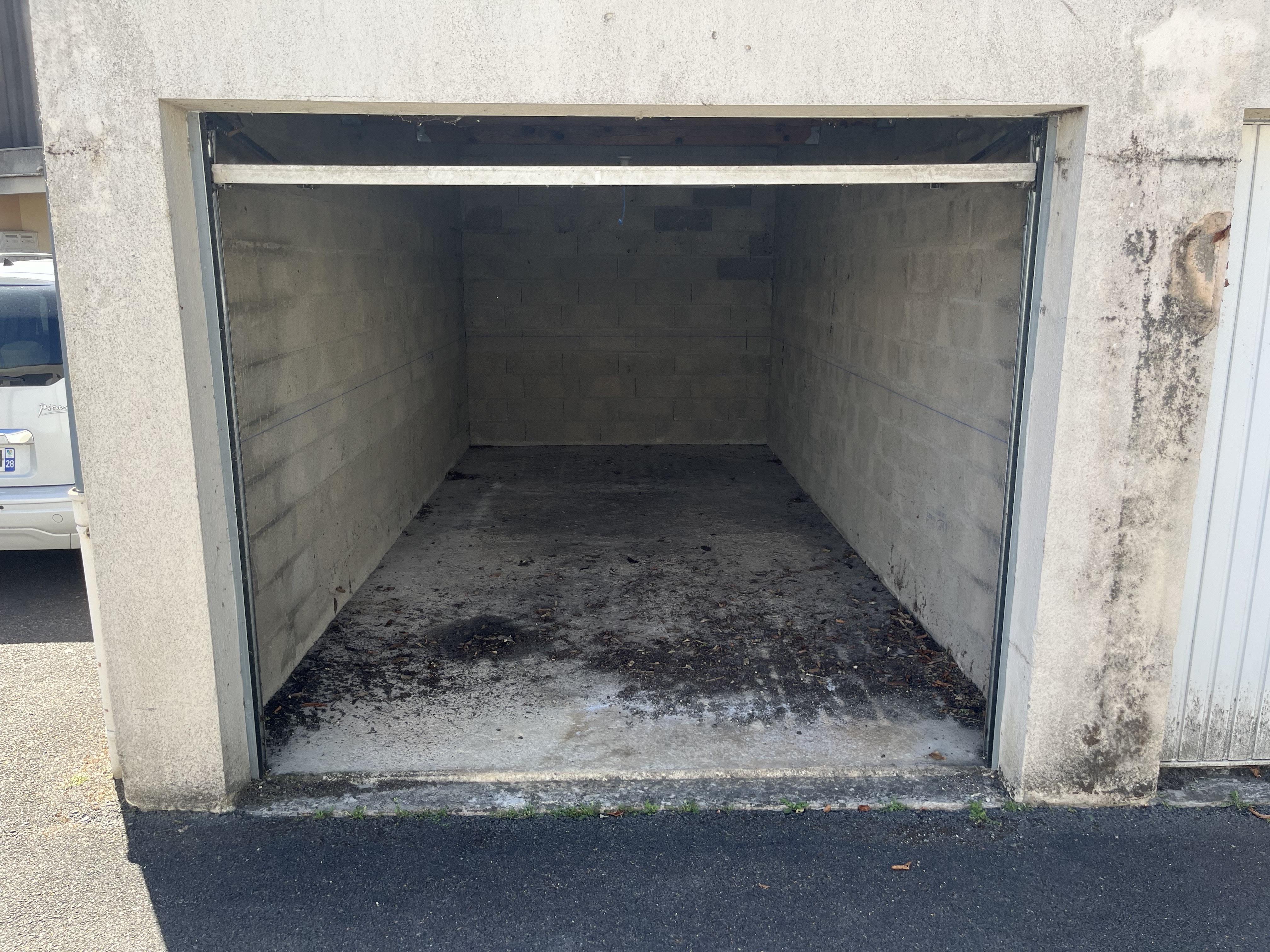Garage/Box - 15m² à Bourges