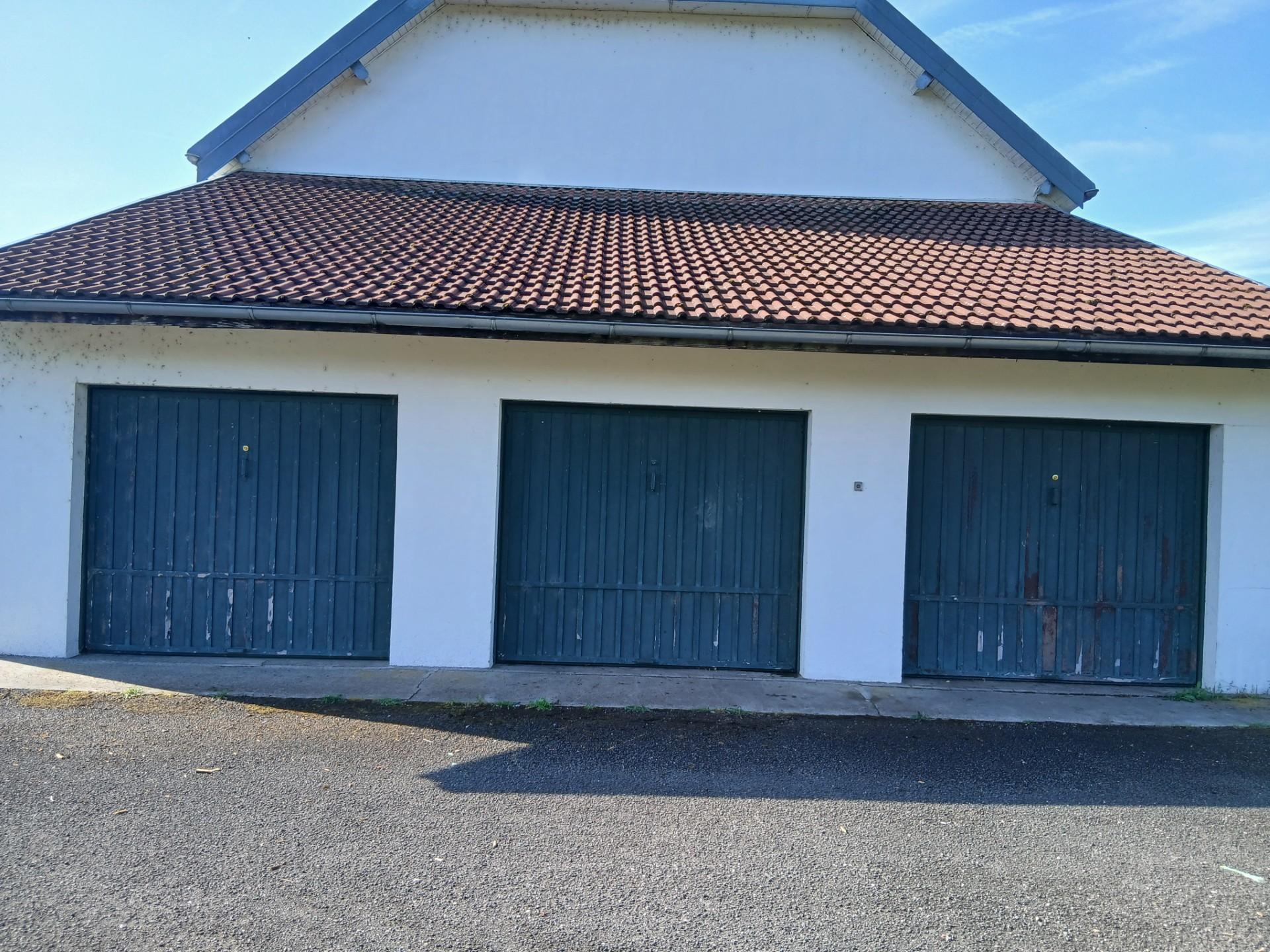 GARAGE BOX