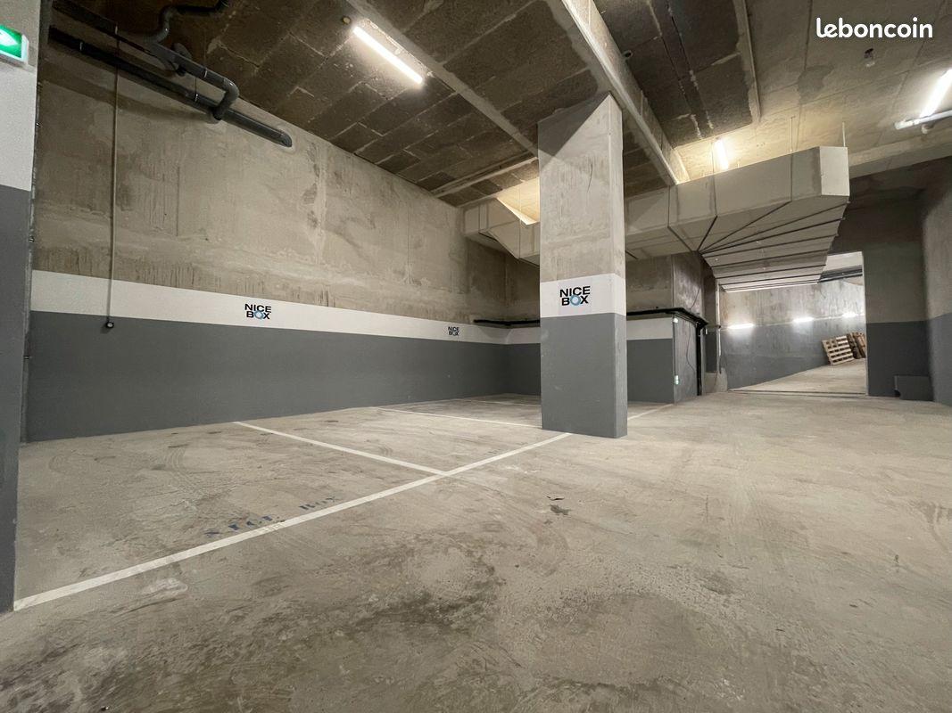 Box de stockage sécurisé. 20m3. Centre Nice