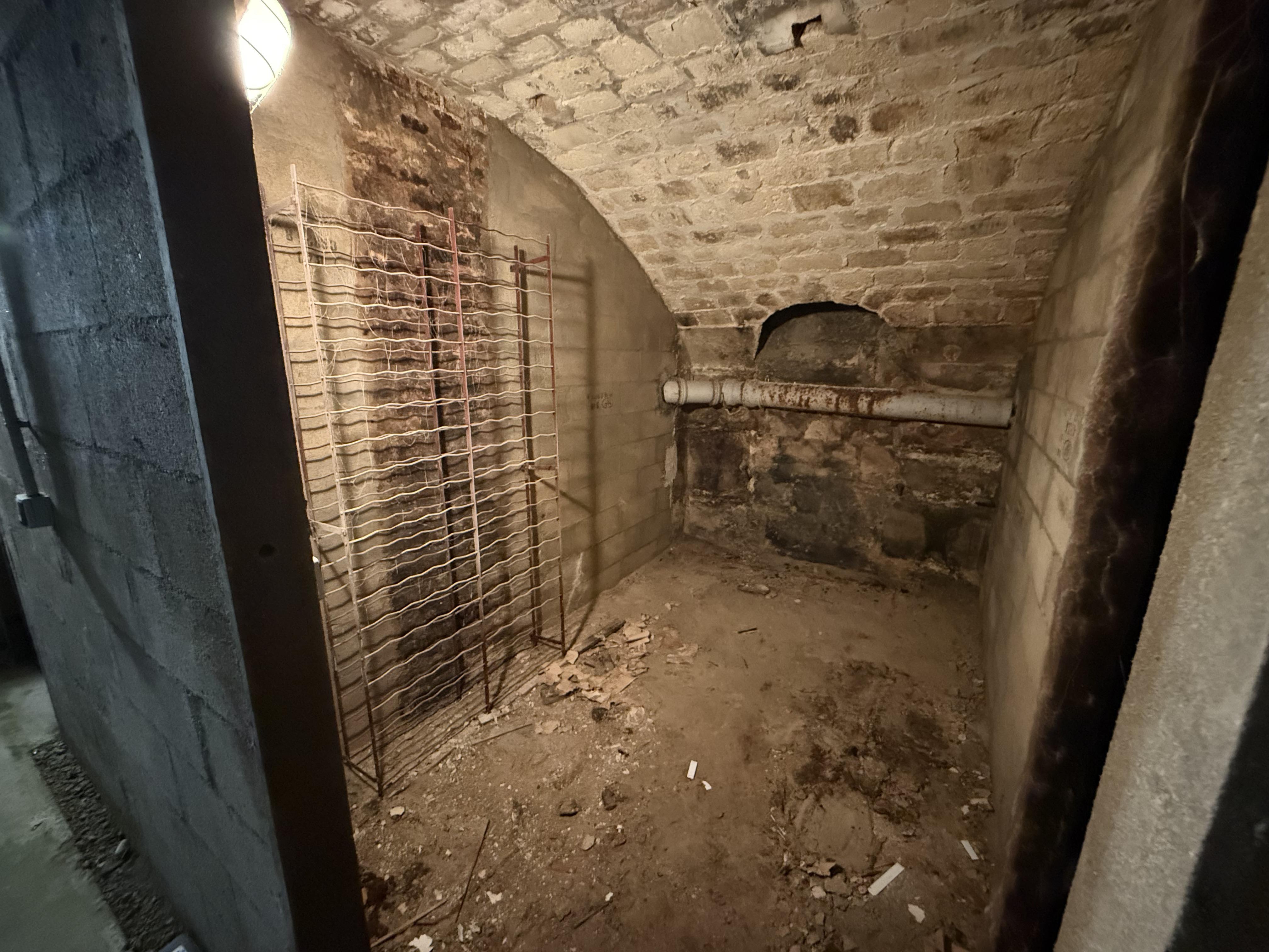 Cave n°2 - 7m² - Rue de Rivoli
