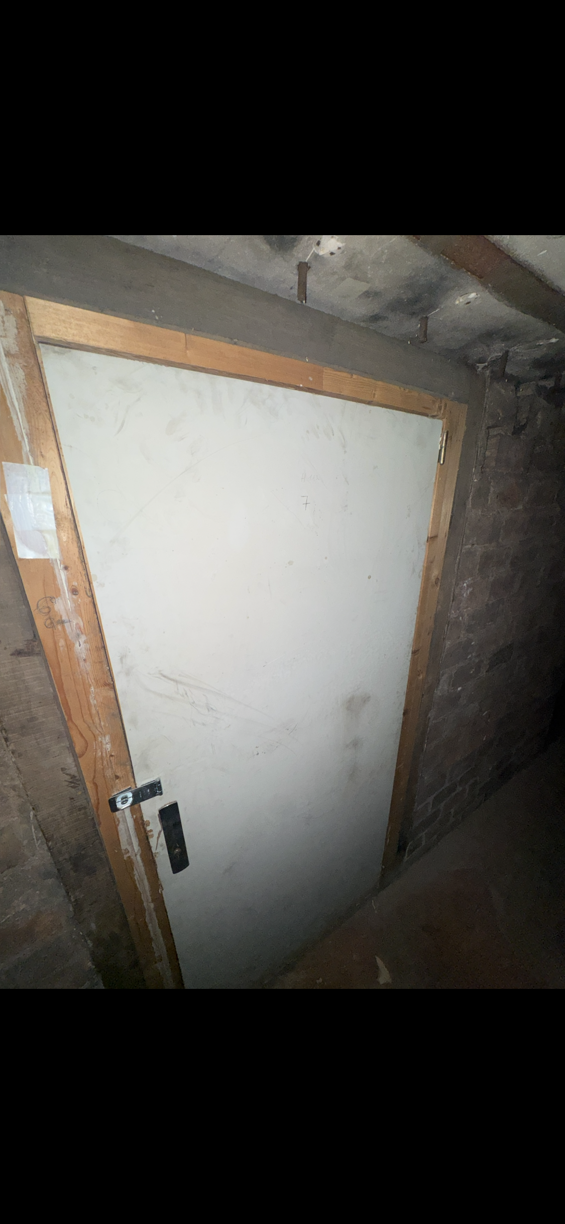 Cave n°7 - 8m² - Rue de Courcelles