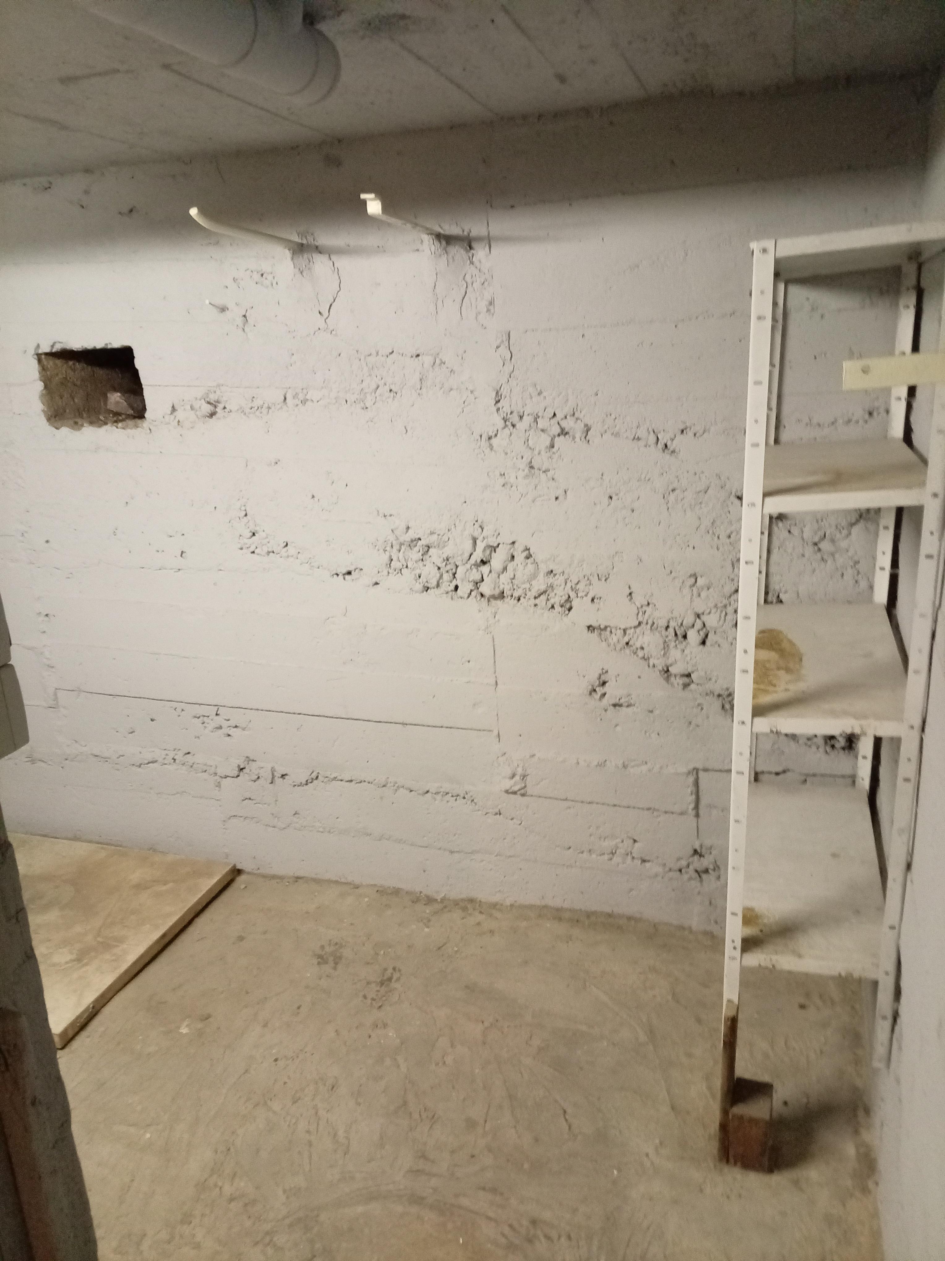 Double cave - saine - immeuble moderne