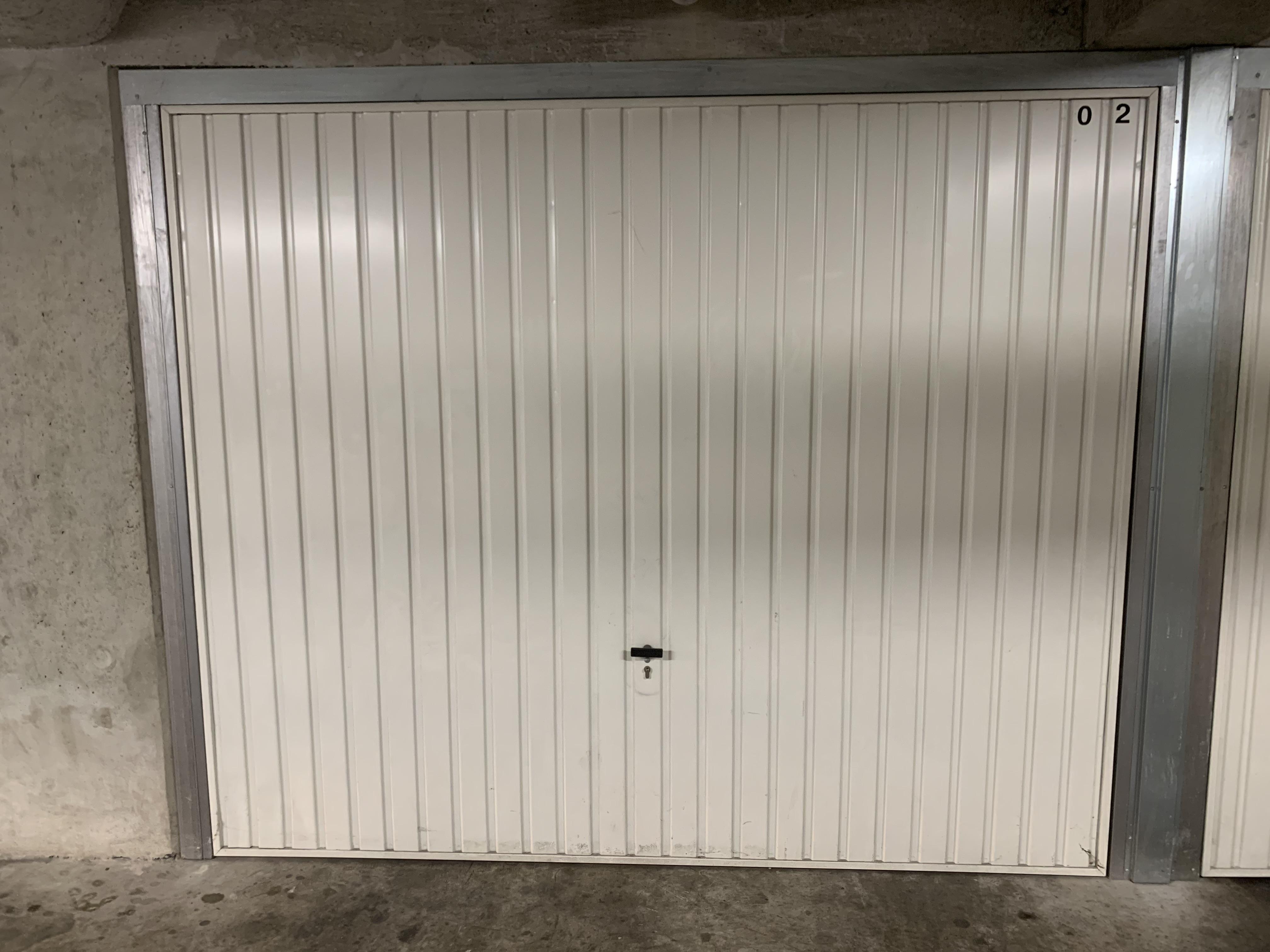 Garage/box 21m² à Villeurbanne