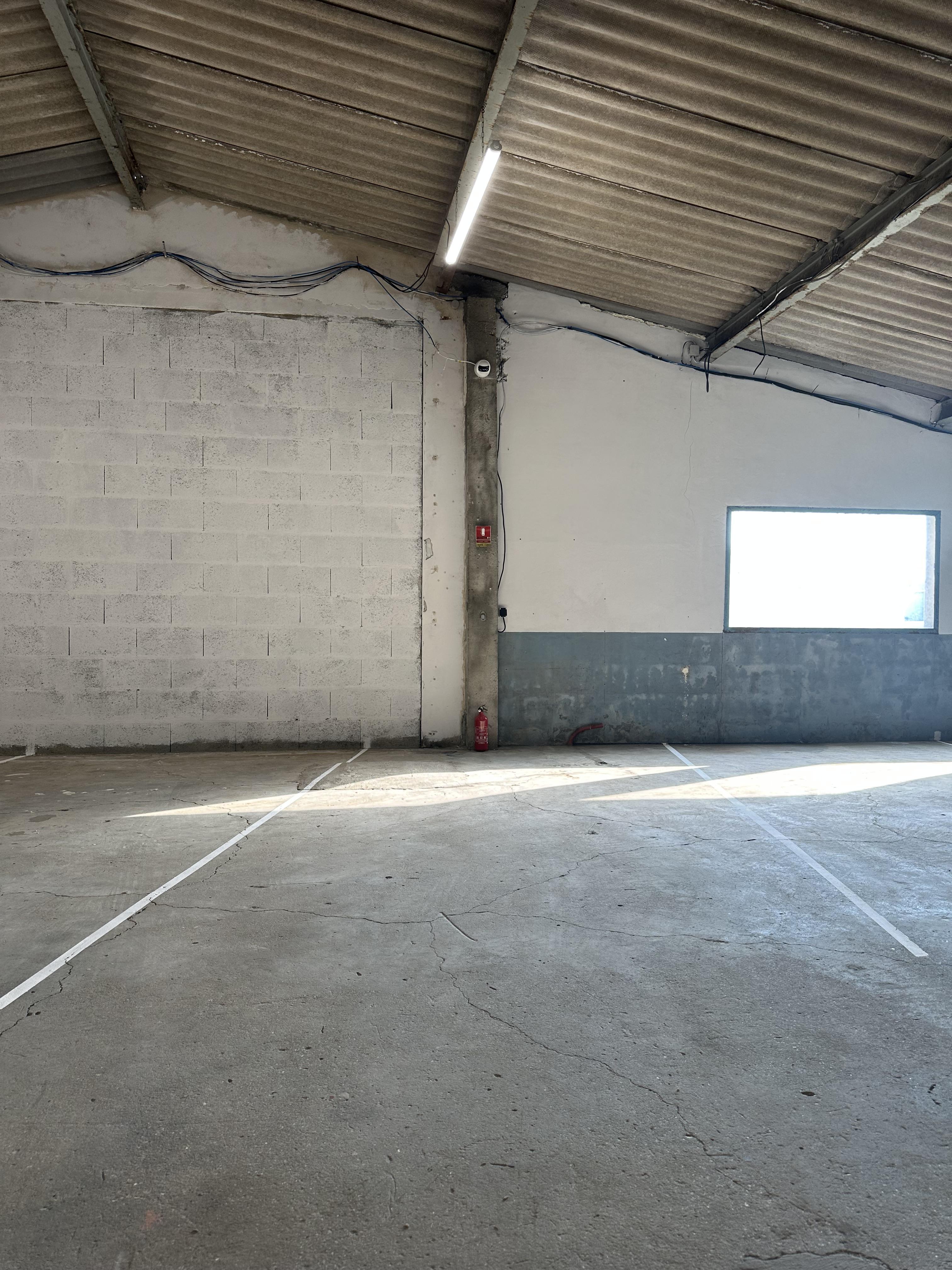 Garage sécurisé : places voitures