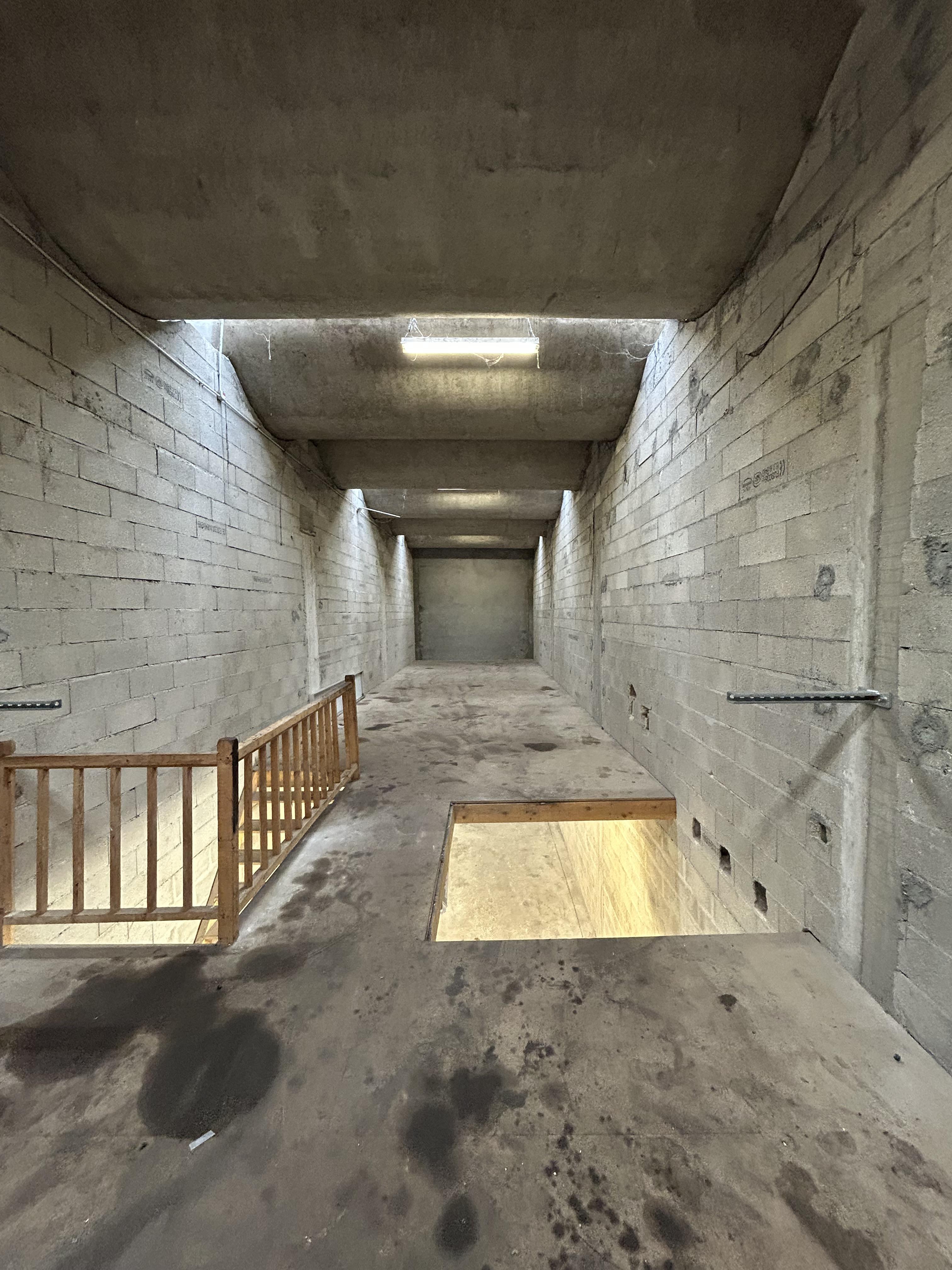 Local de stockage 100 m² avec mezzanine à