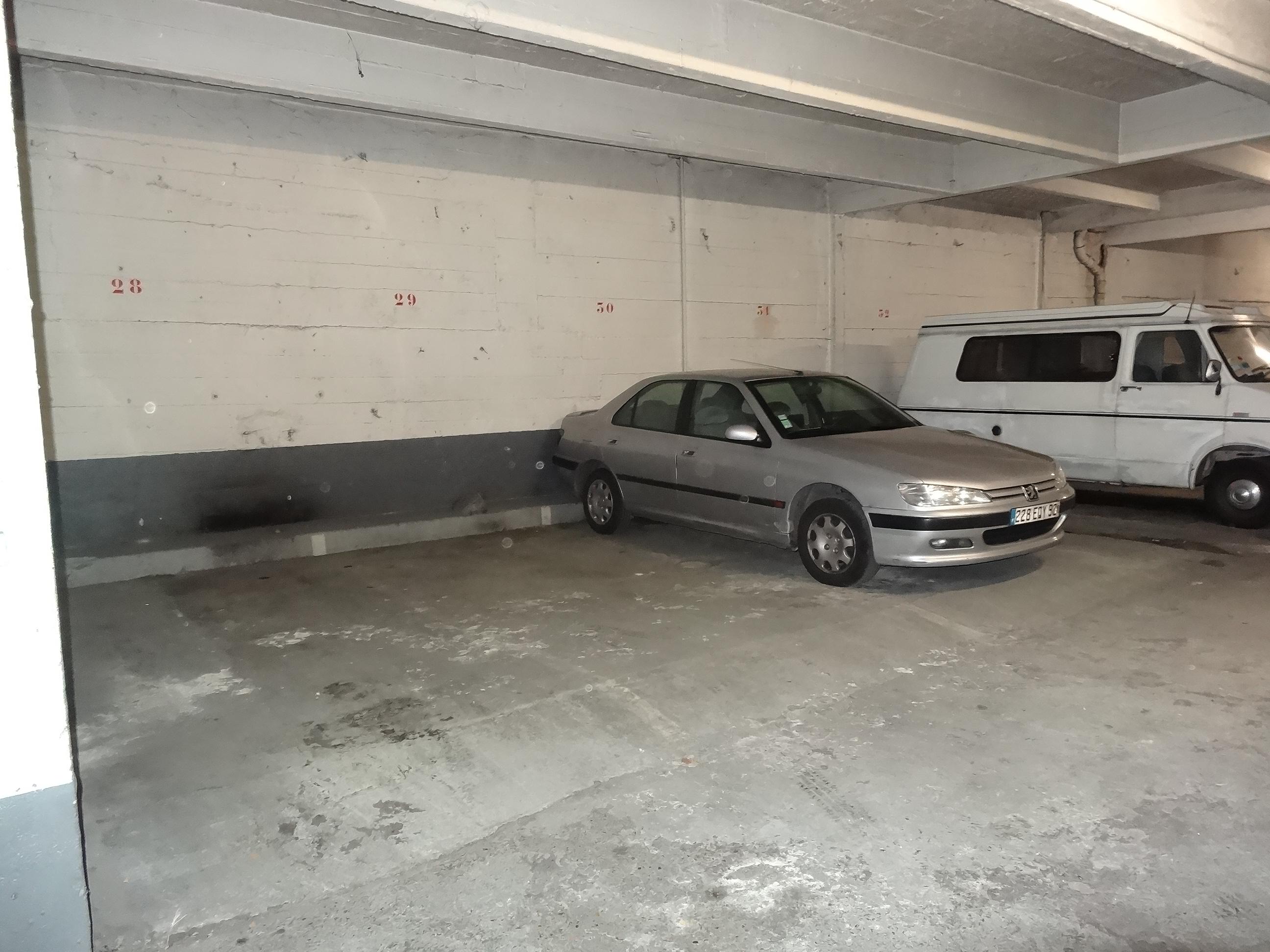 Place de Parking Privé Colombes
