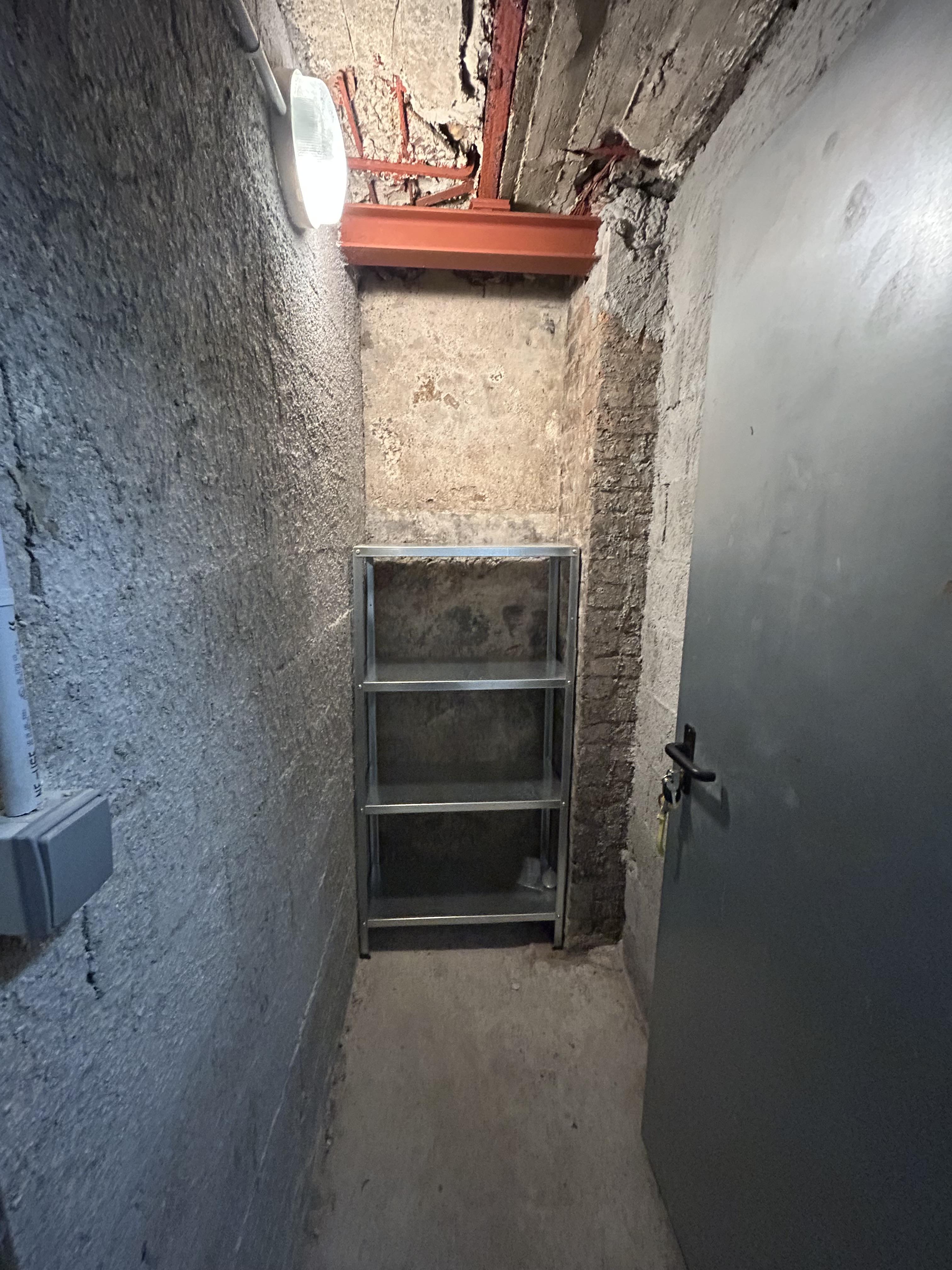 Cave de 2m2 saine et rénovée