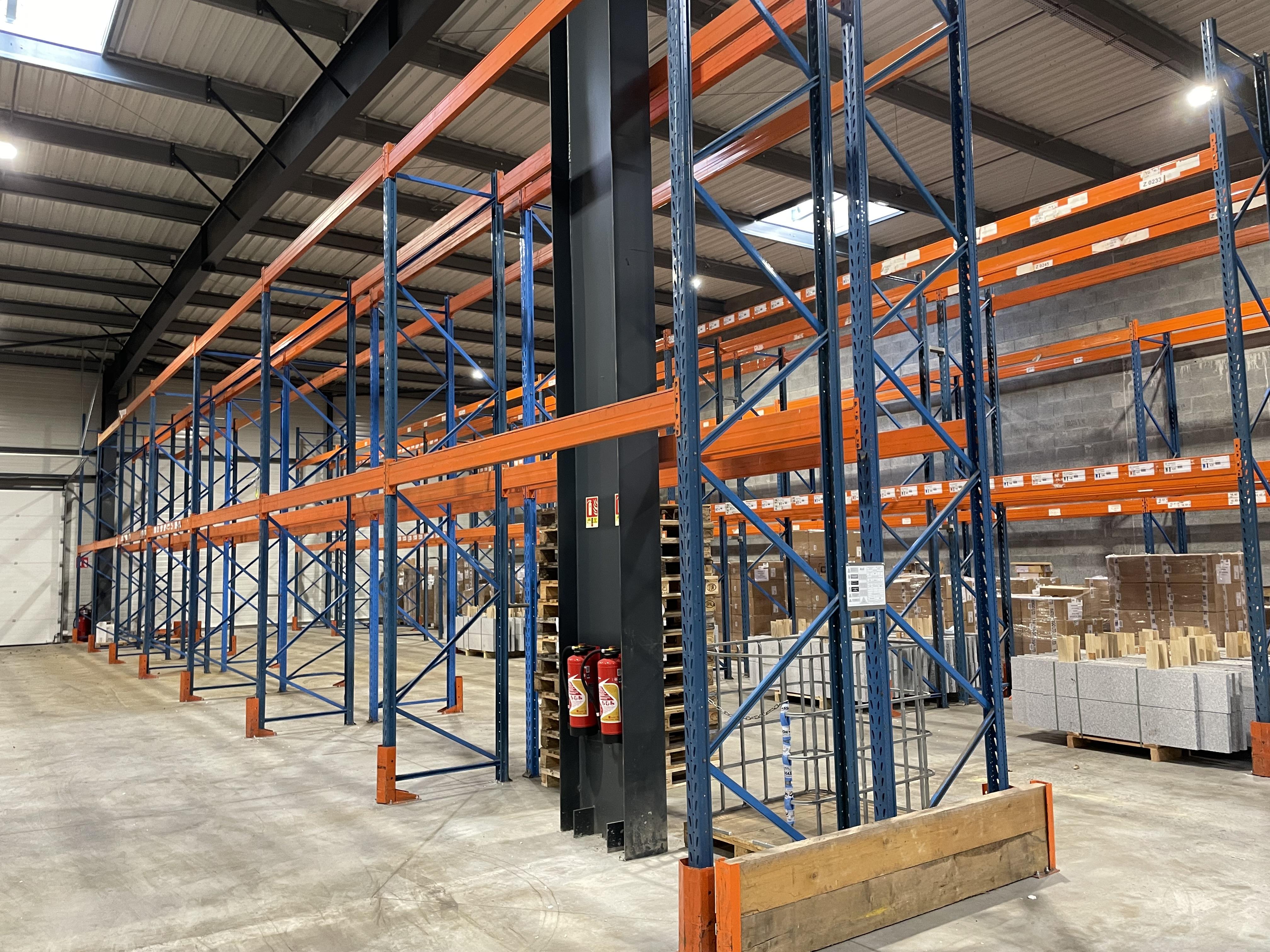 Entrepot logistique