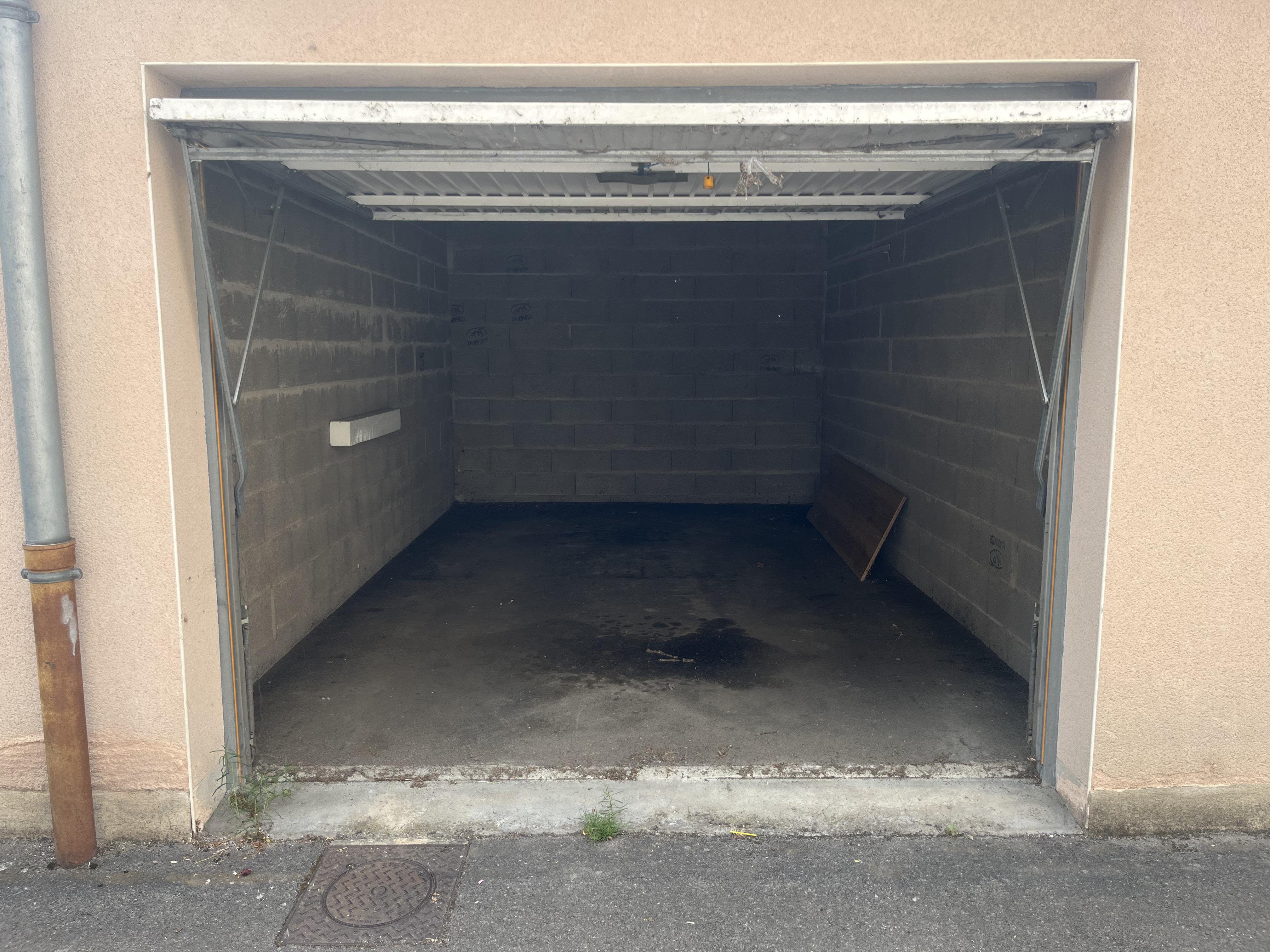 Garage/box 15m² à Metz