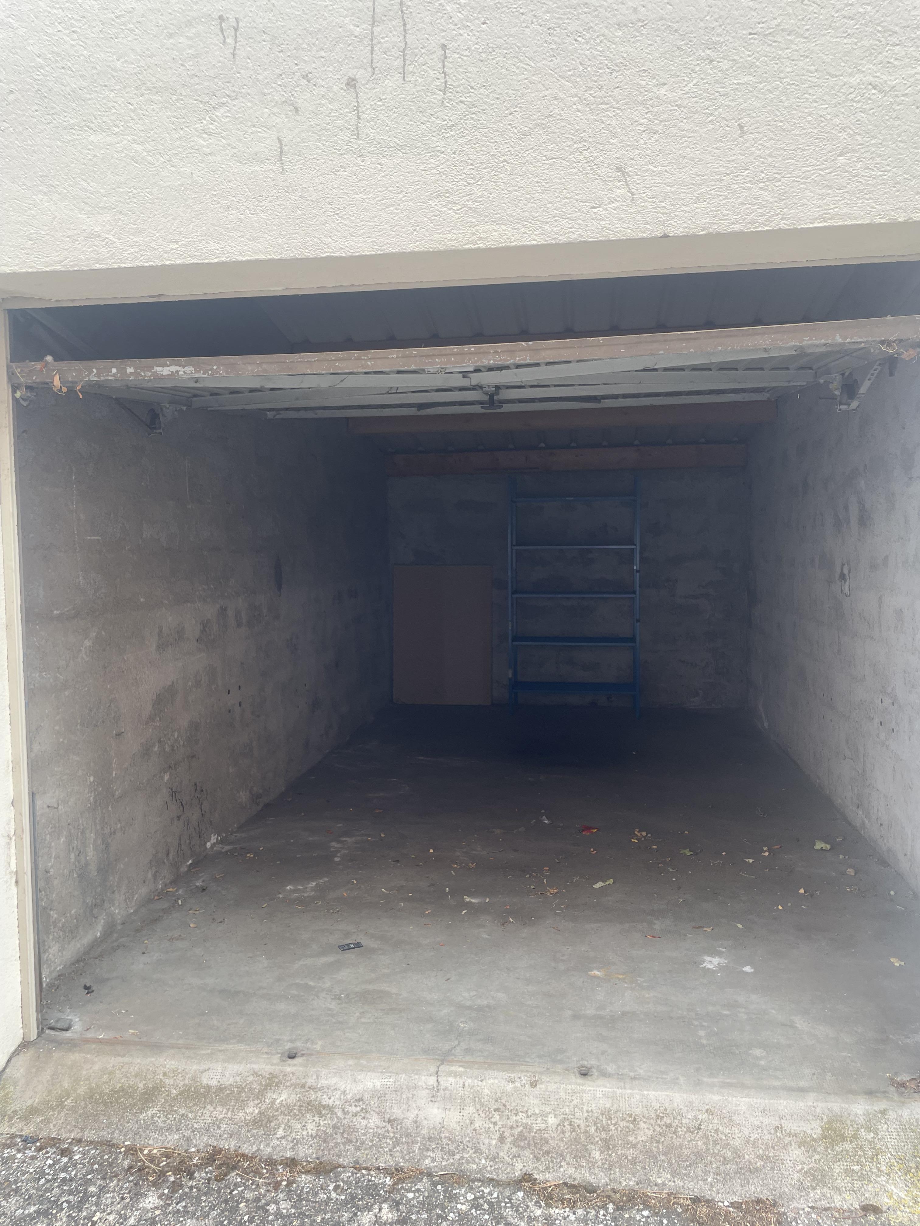Garage/box 16m² à Montigny-lès-Metz